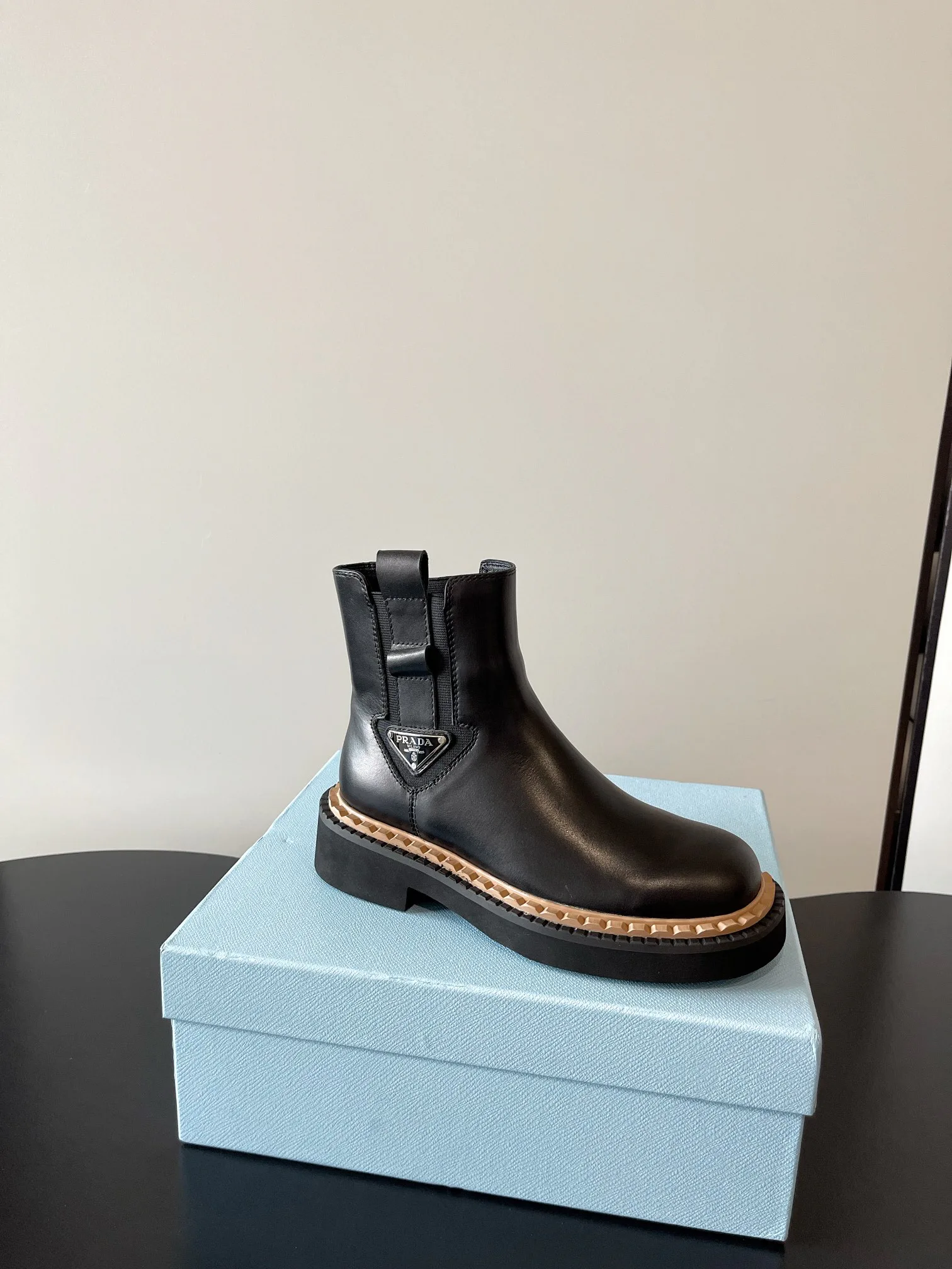 Ботинки Женские Prada 18595084