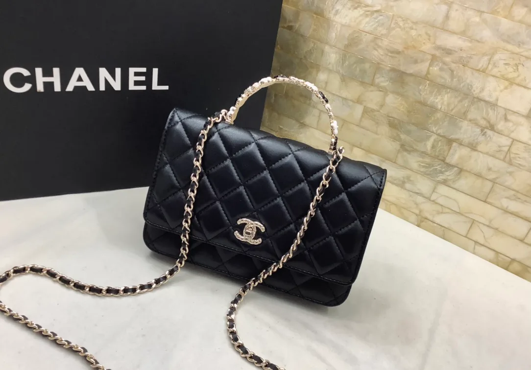 Women's Classic Handbags CHANEL 17827587