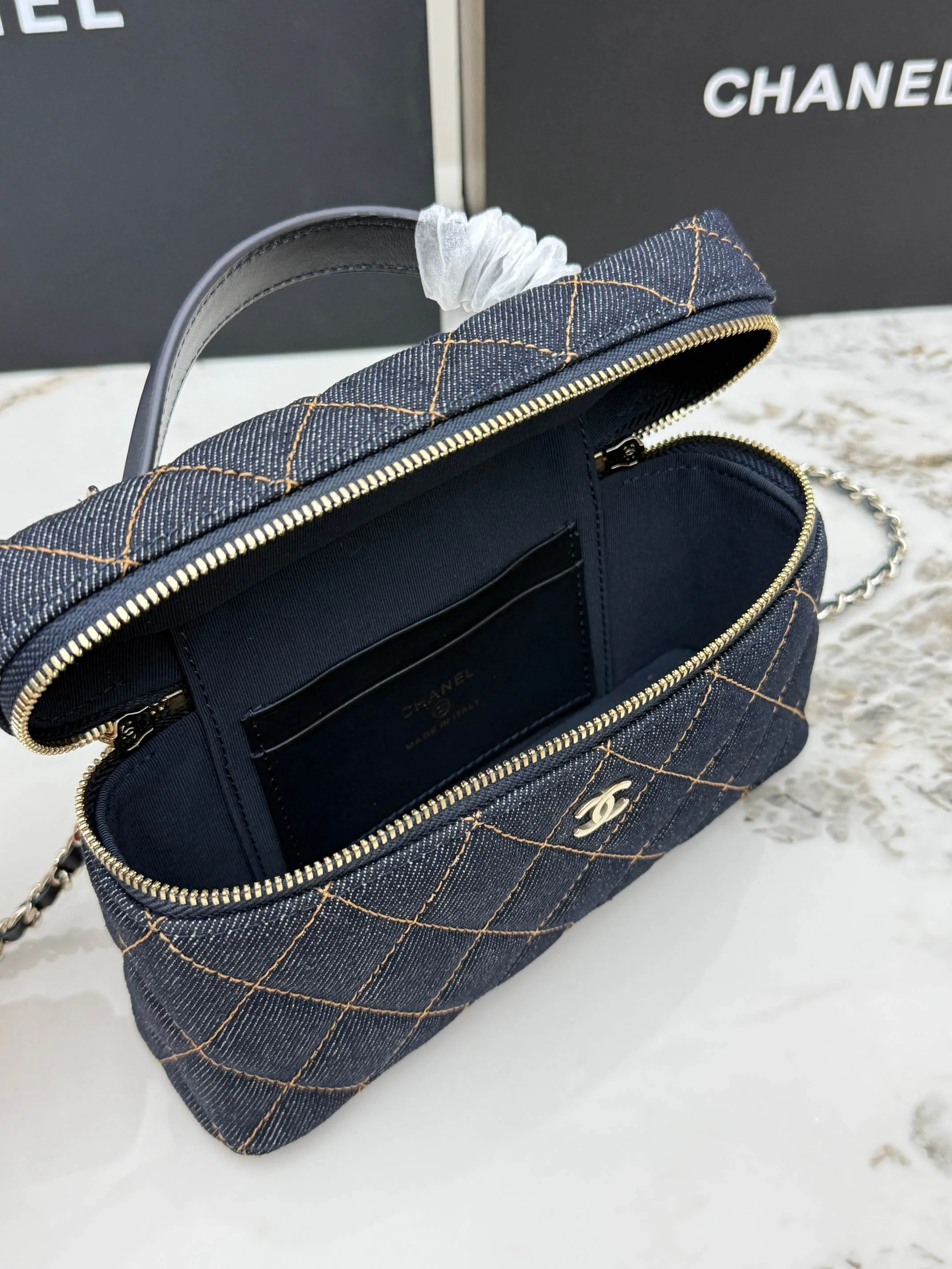 Women's Classic Handbags CHANEL 17949107