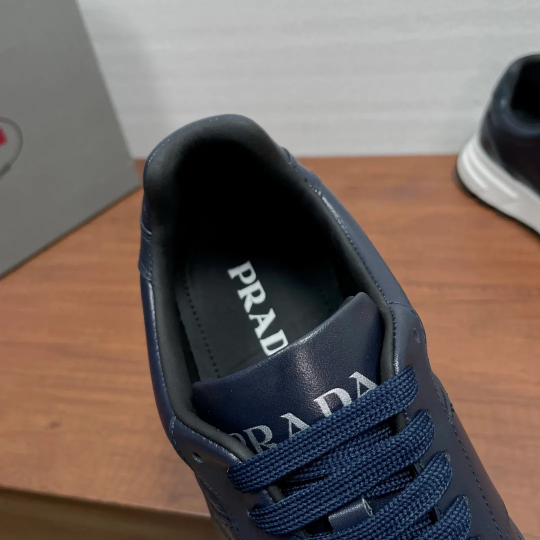 Men's Sneakers PRADA 17542577