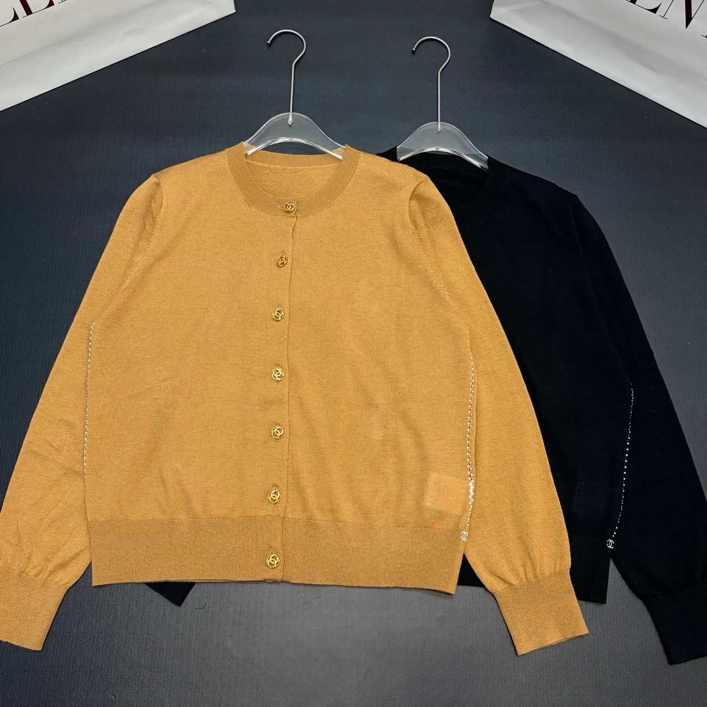 Women's Jumpers And Sweaters CHANEL 18138004