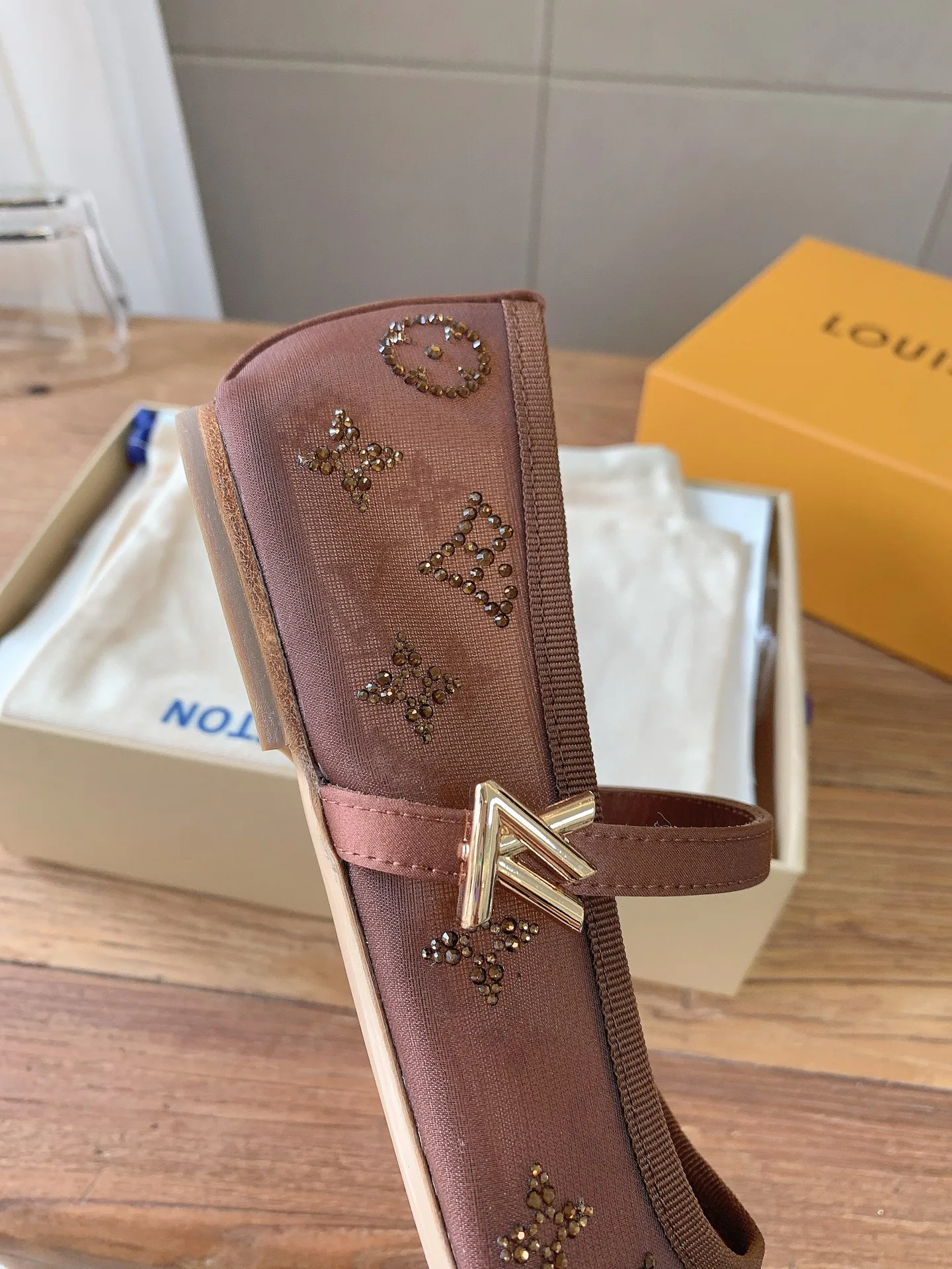 Women's Ballet Flats LOUIS VUITTON 18365401