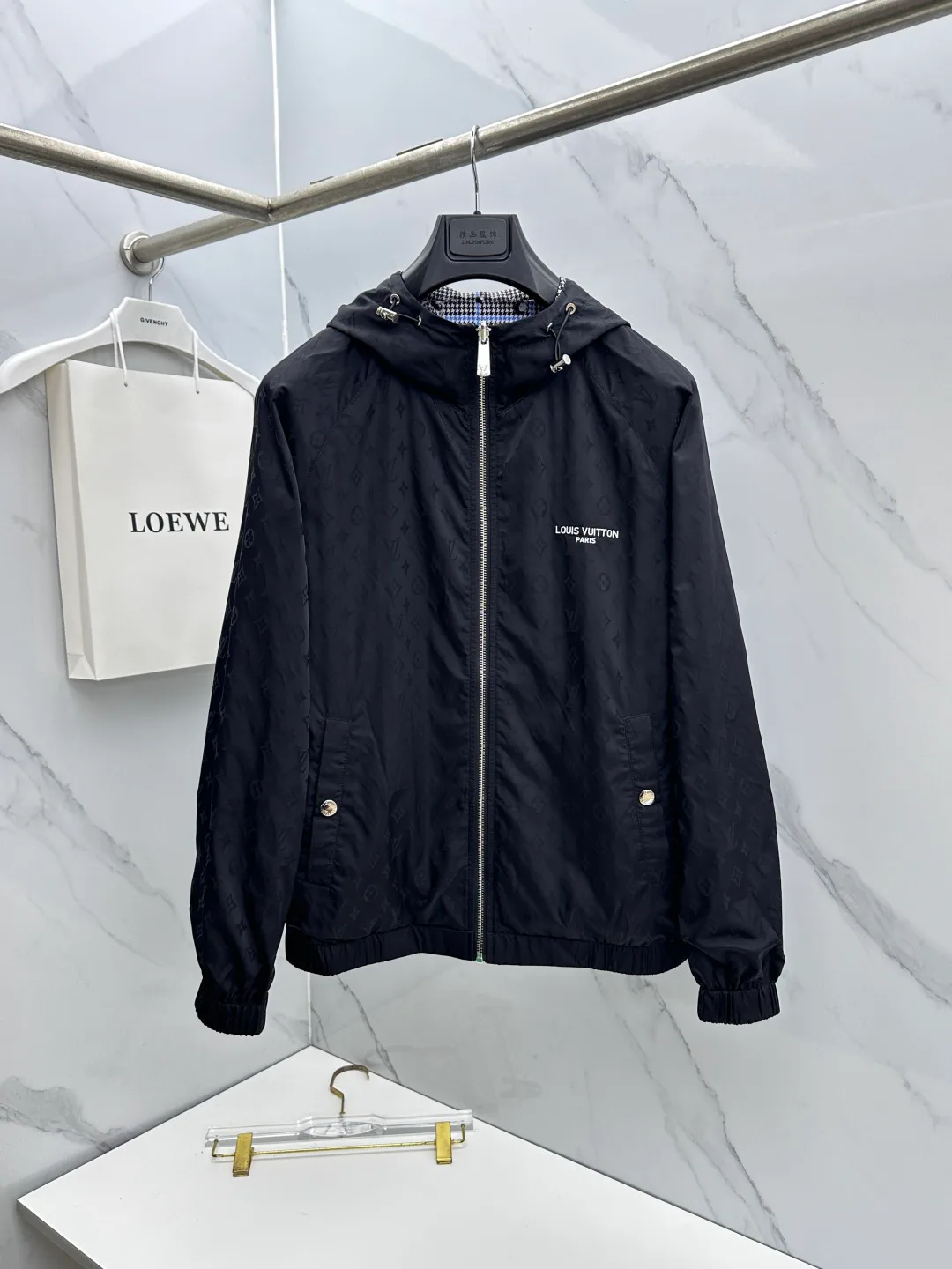 Куртки И Пуховики Мужские Louis Vuitton 18596972