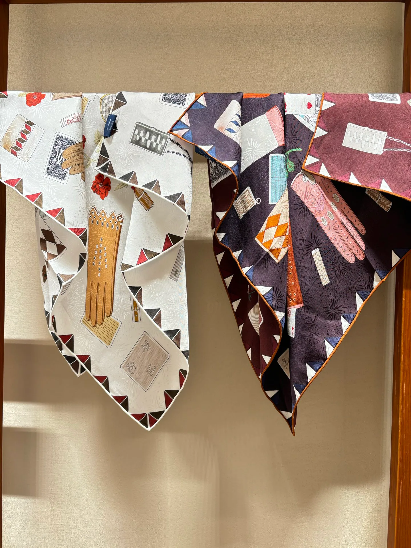 Silk Scarves HERMES 18093550