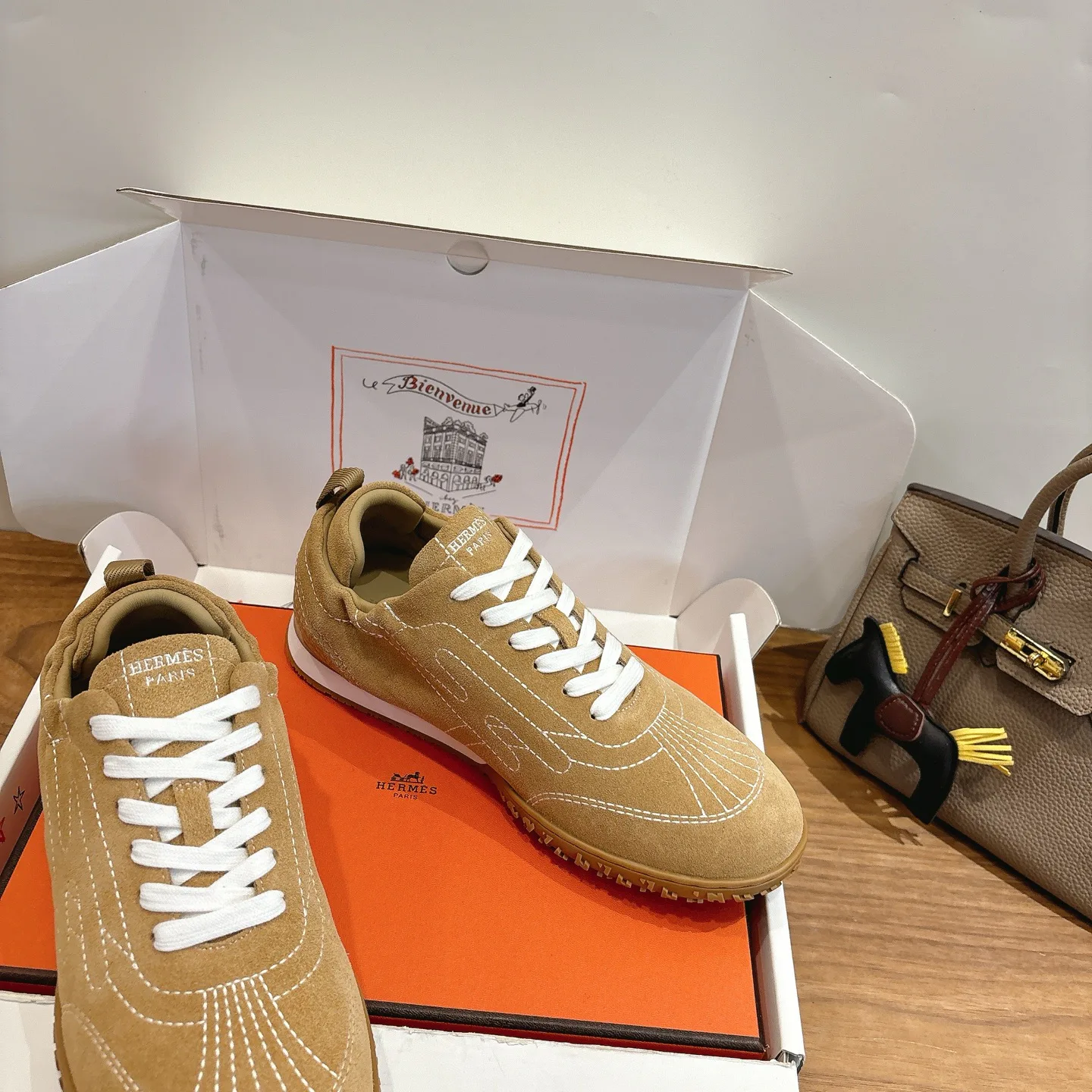 Women's Sneakers HERMES 18006074
