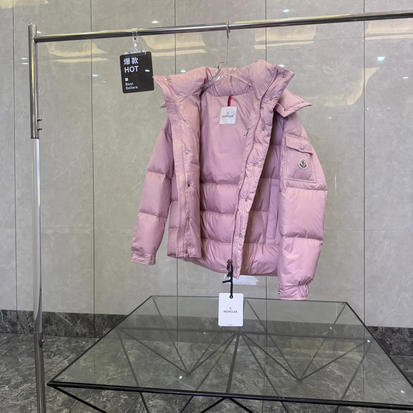 Women's Jackets And Down Jackets MONCLER 17949518