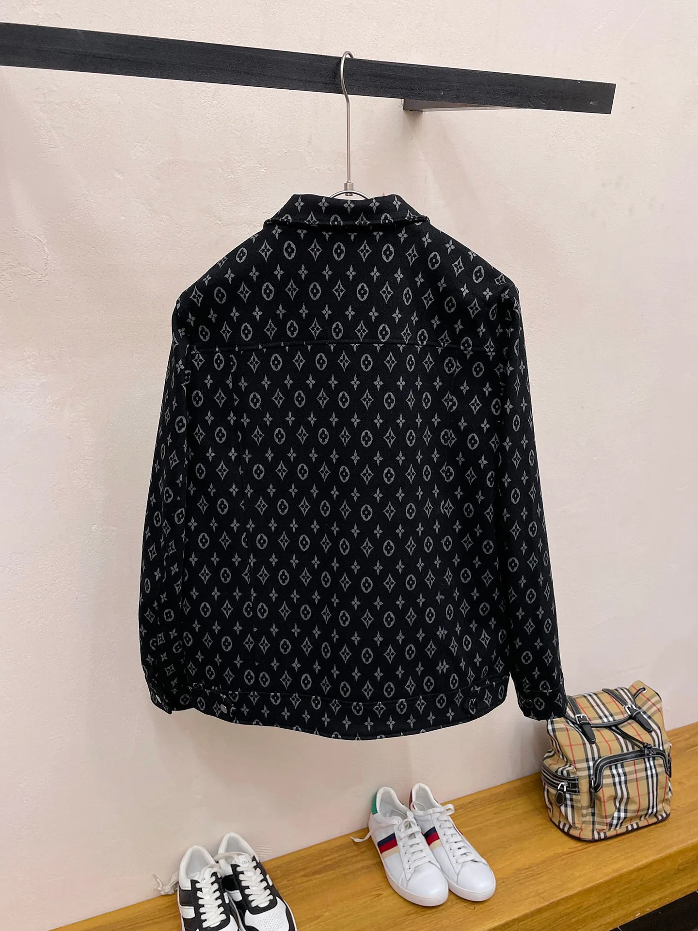 Men's Jackets And Down Jackets LOUIS VUITTON 18197242