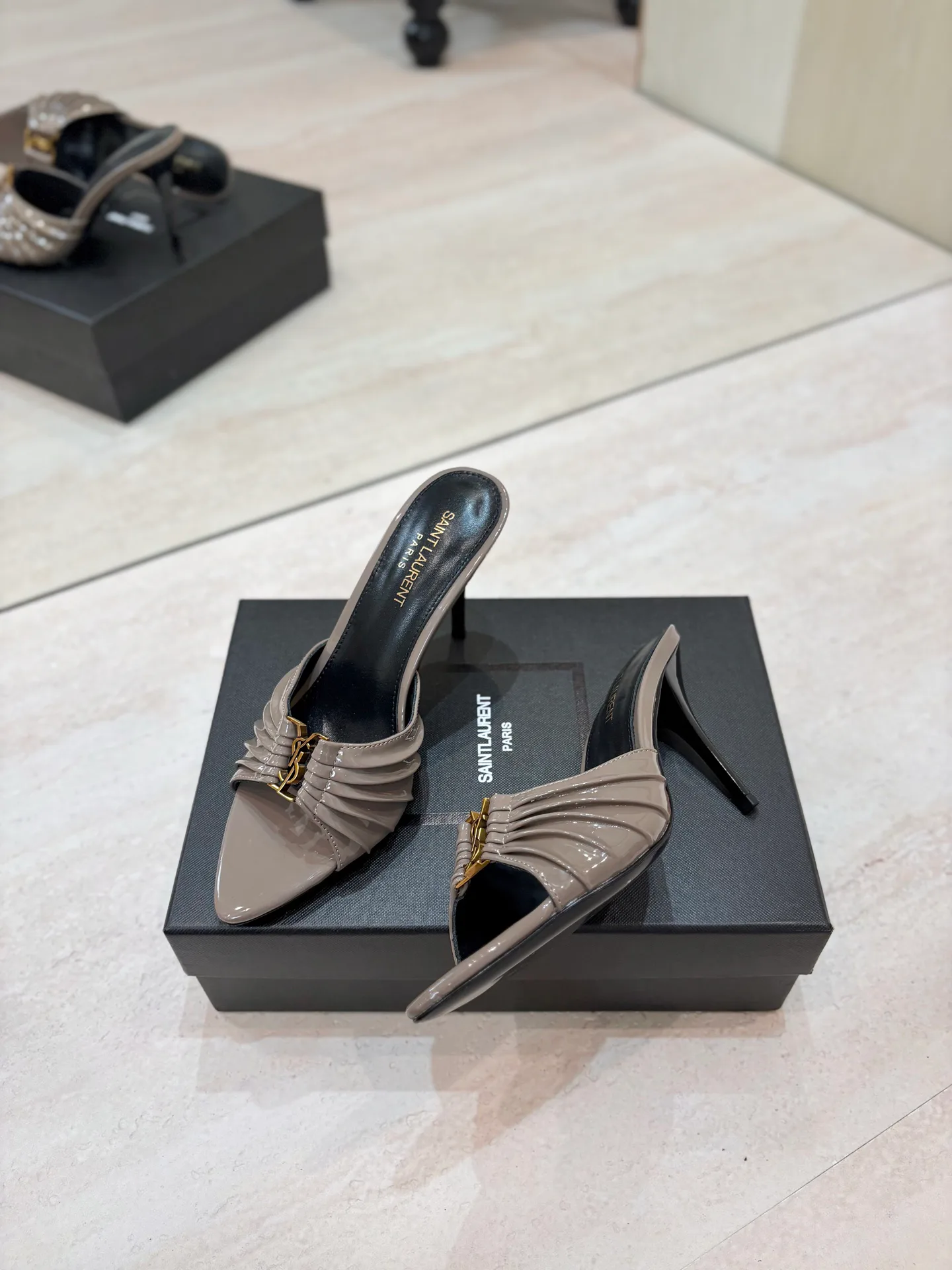 Women's Mules And Clogs SAINT LAURENT 17476092