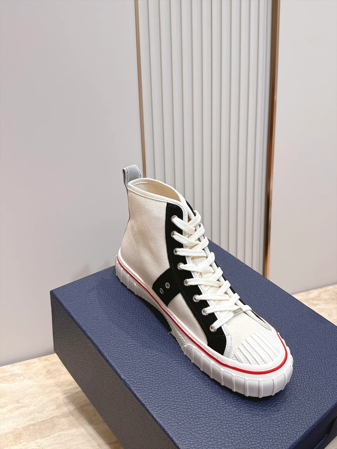 Women's Sneakers CHRISTIAN DIOR 18083929