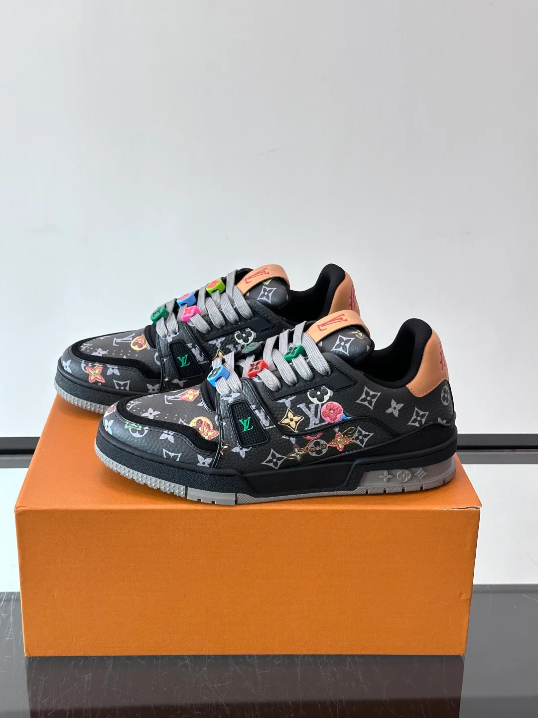 Men's Sneakers LOUIS VUITTON 18400624