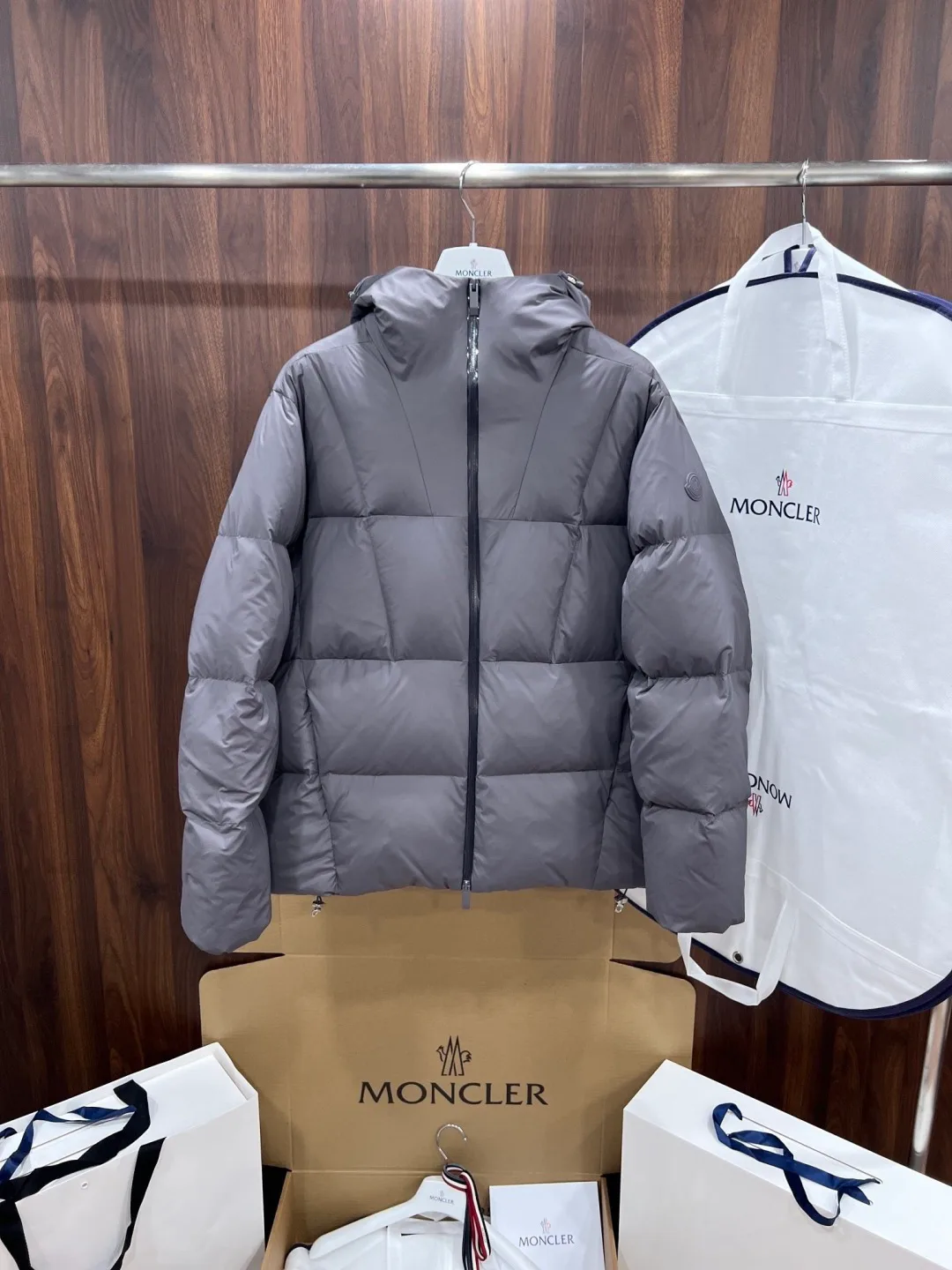 Men's Jackets And Down Jackets MONCLER 18281280