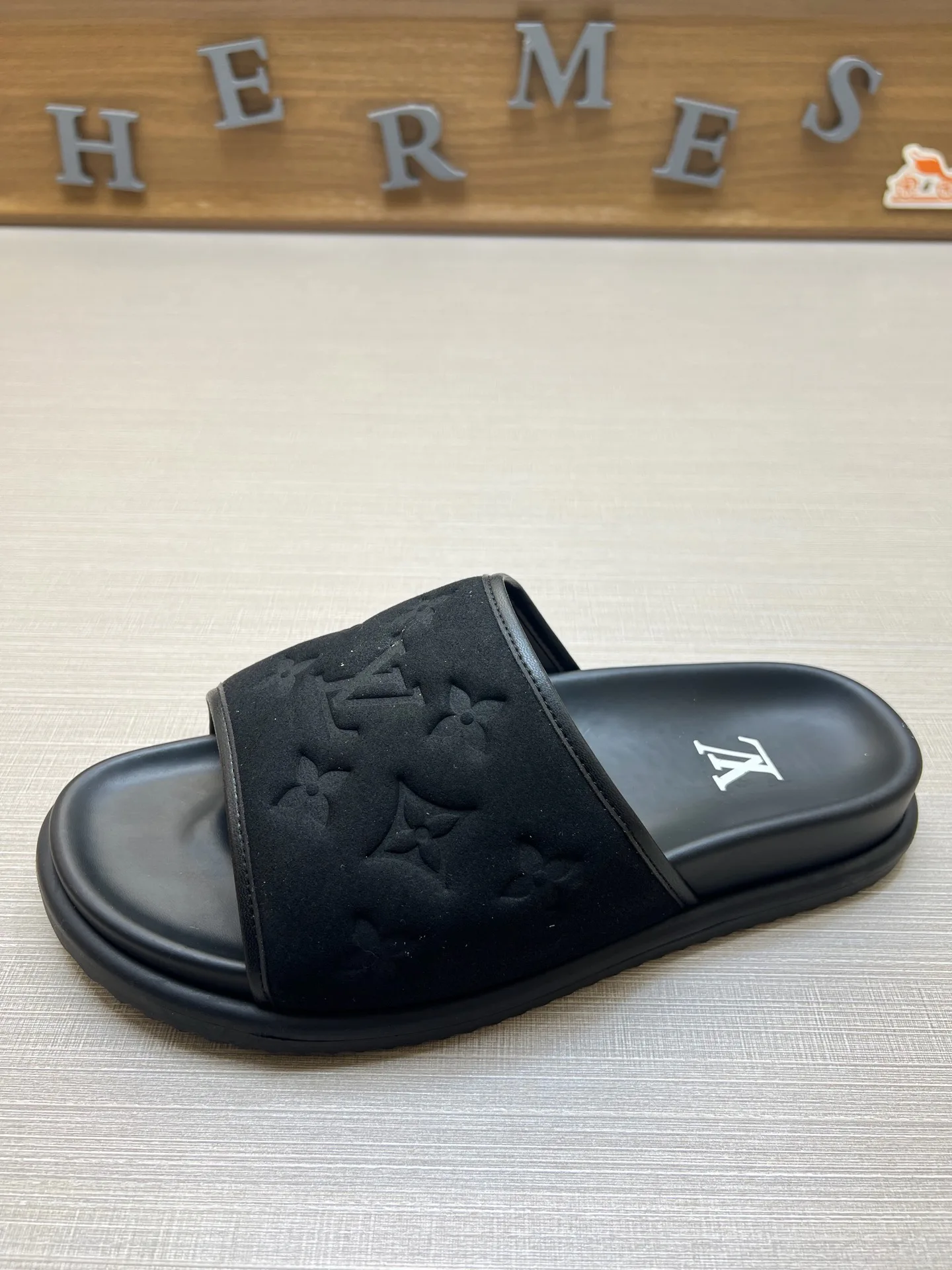 Women's Flip-Flops LOUIS VUITTON 18011809