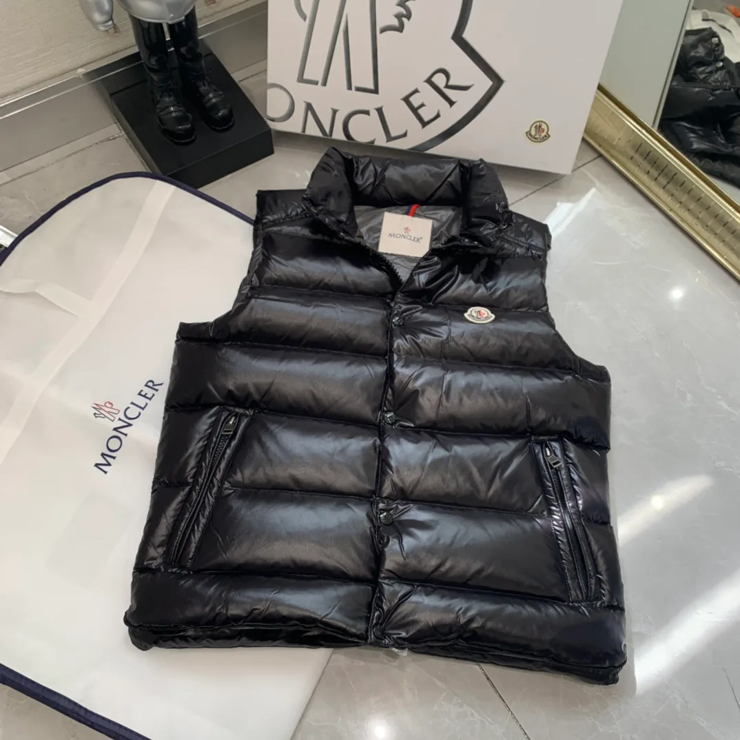 Men's Vests MONCLER 18029844