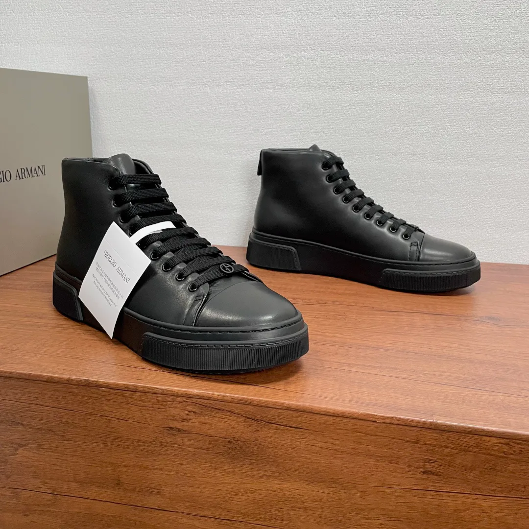 Кроссовки Мужские Armani 18597358