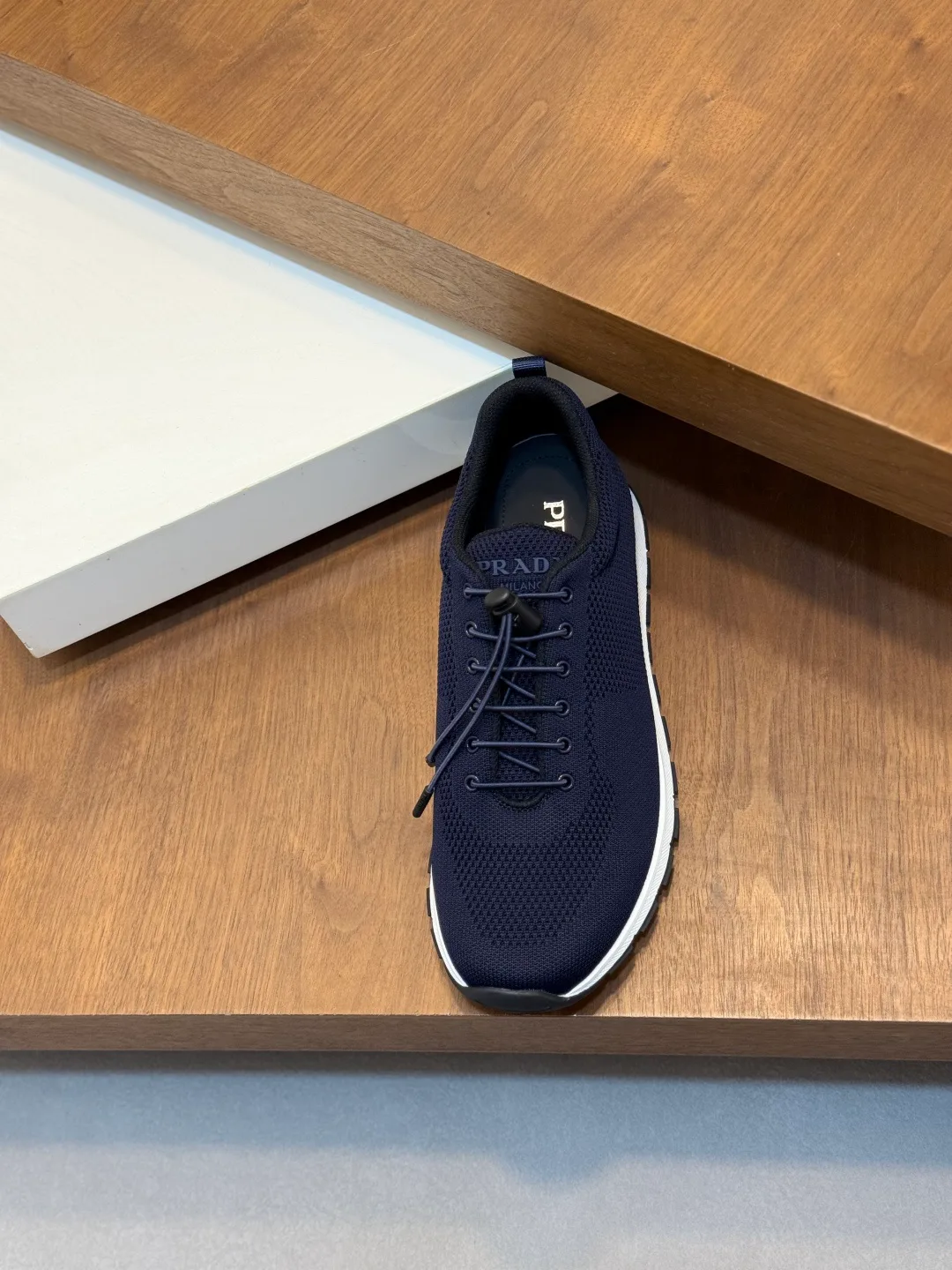 Men's Sneakers PRADA 18100371