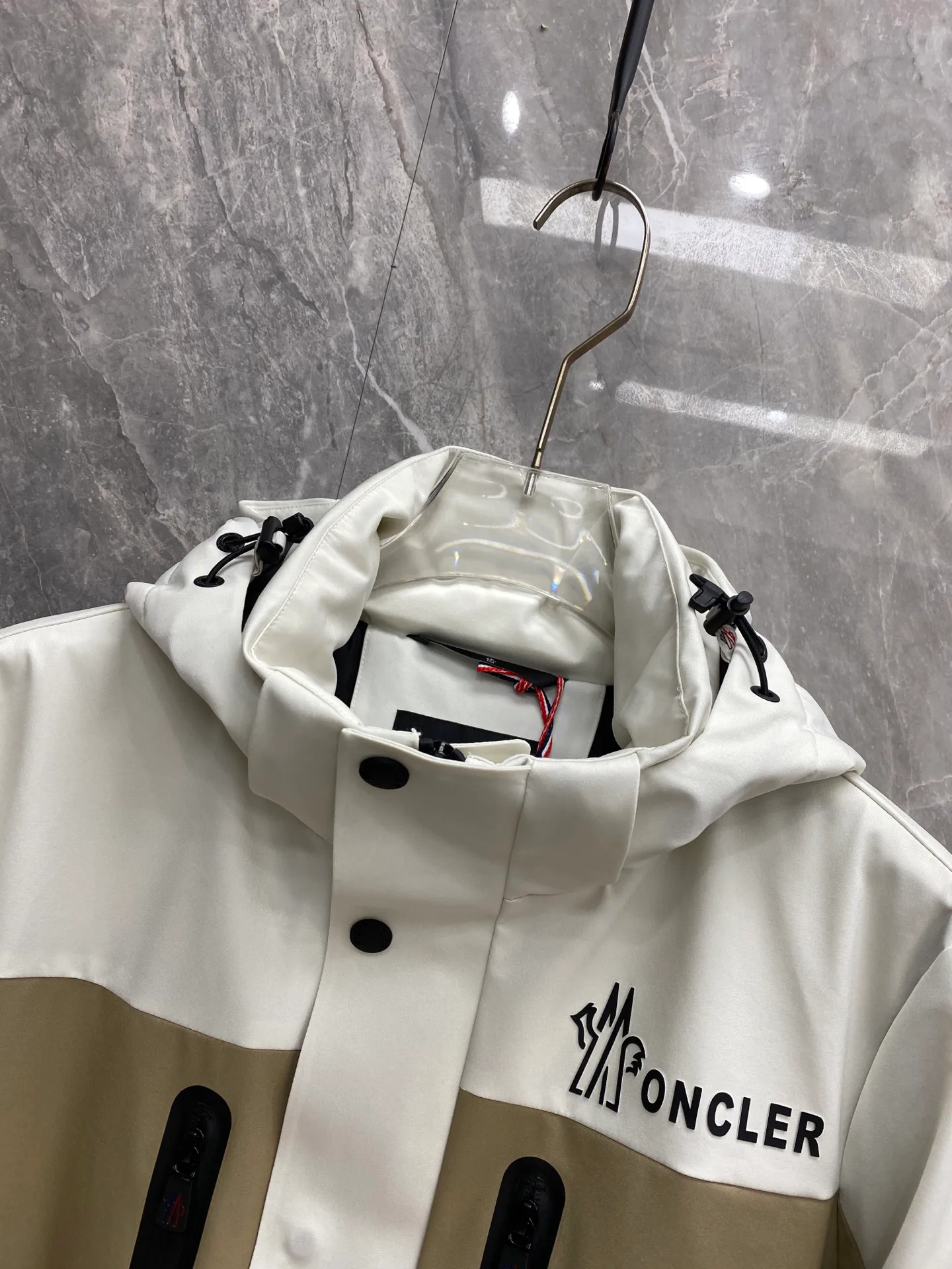 Men's Jackets And Down Jackets MONCLER 18348632