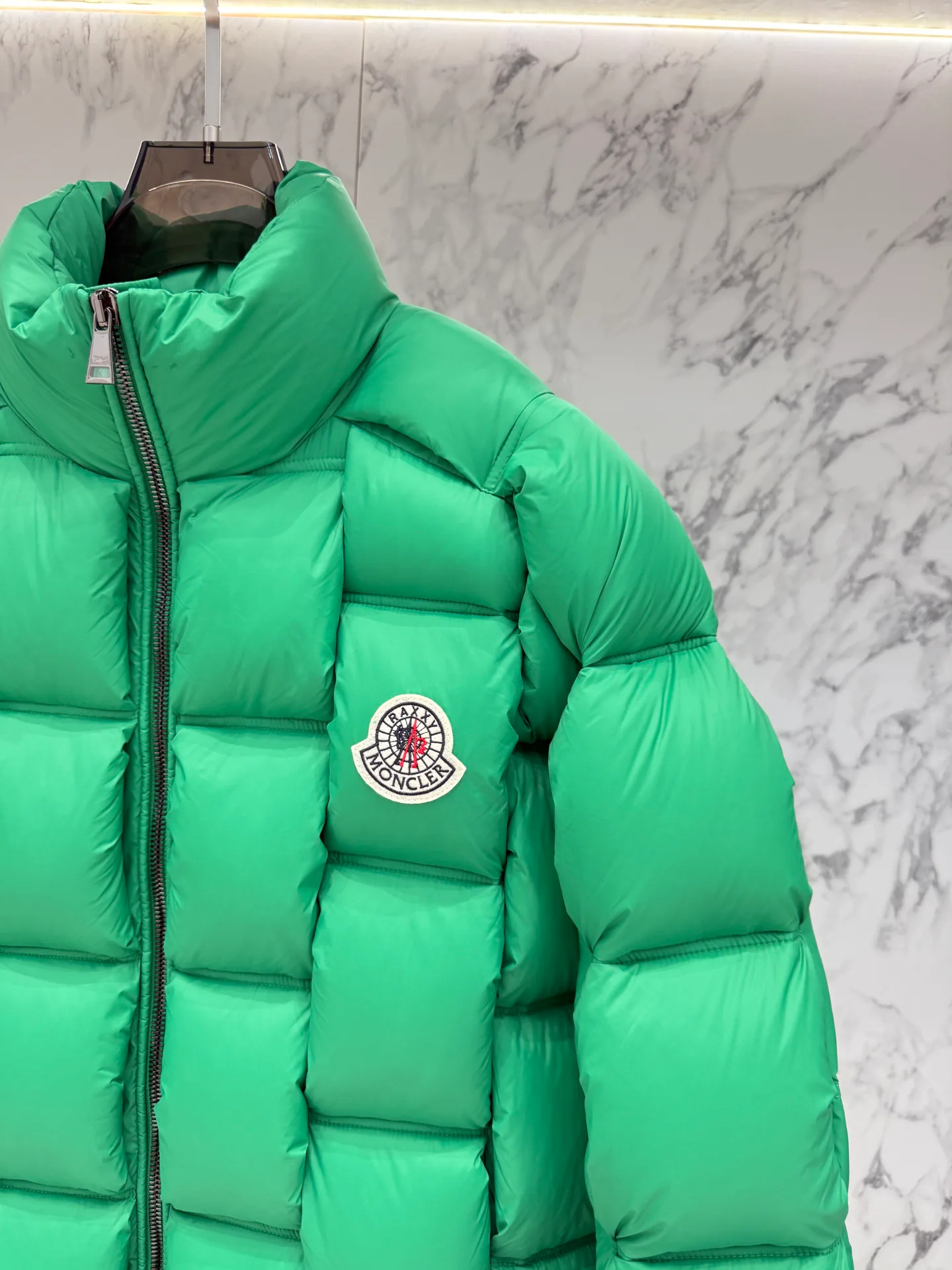 Men's Jackets And Down Jackets MONCLER 18387705