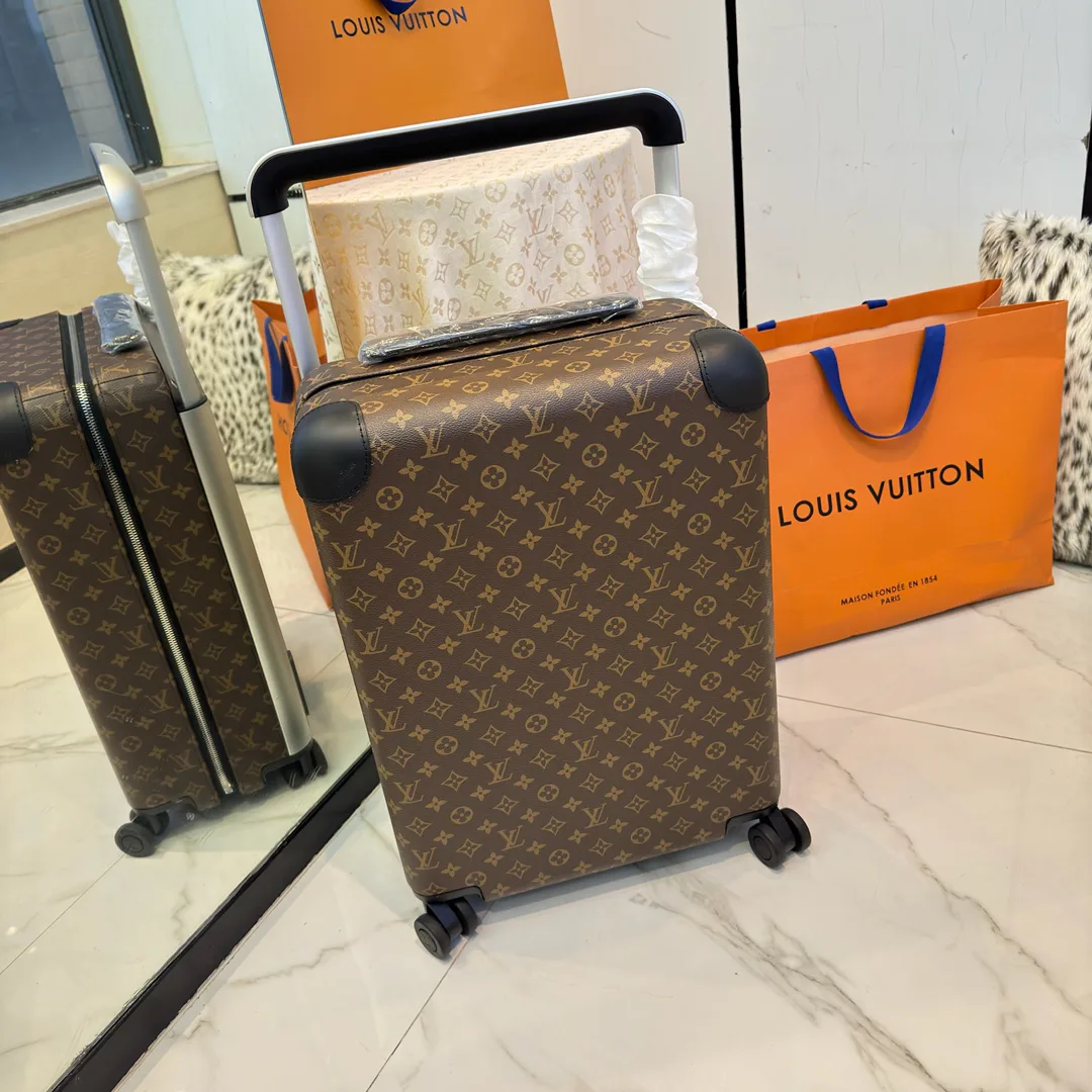 Suitcases LOUIS VUITTON 17675222
