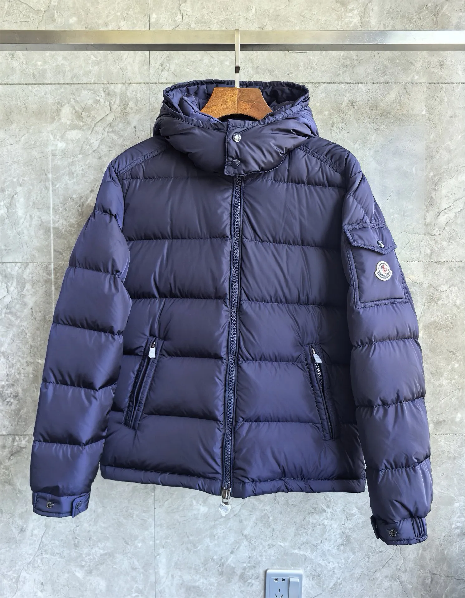 Men's Jackets And Down Jackets MONCLER 17864962