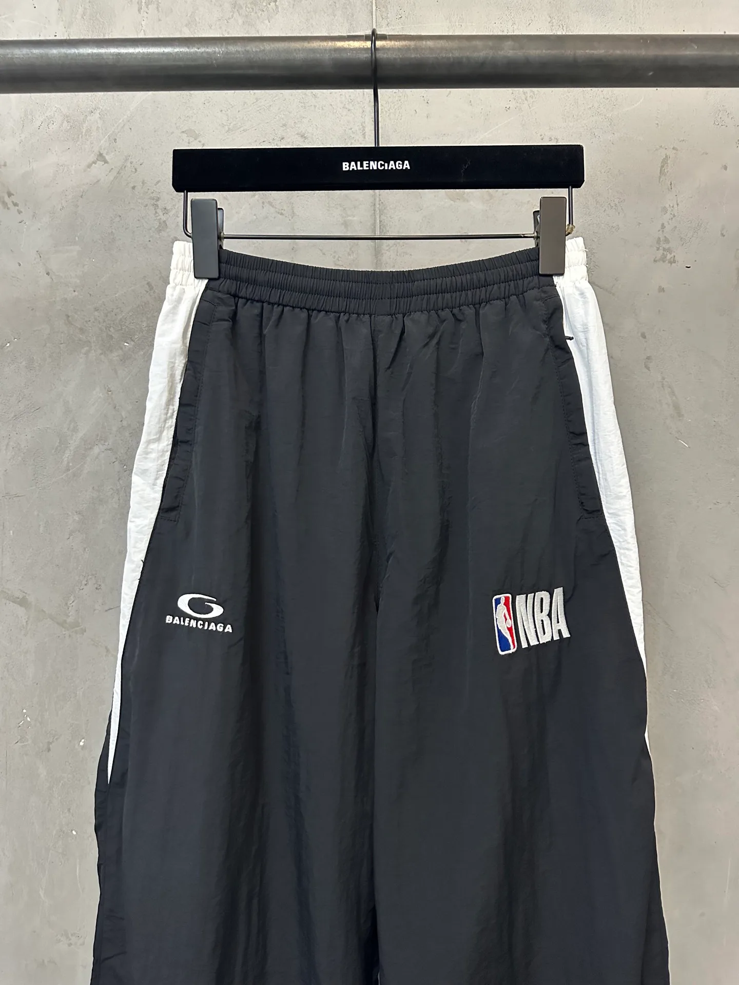 Men's Trousers BALENCIAGA 17993147
