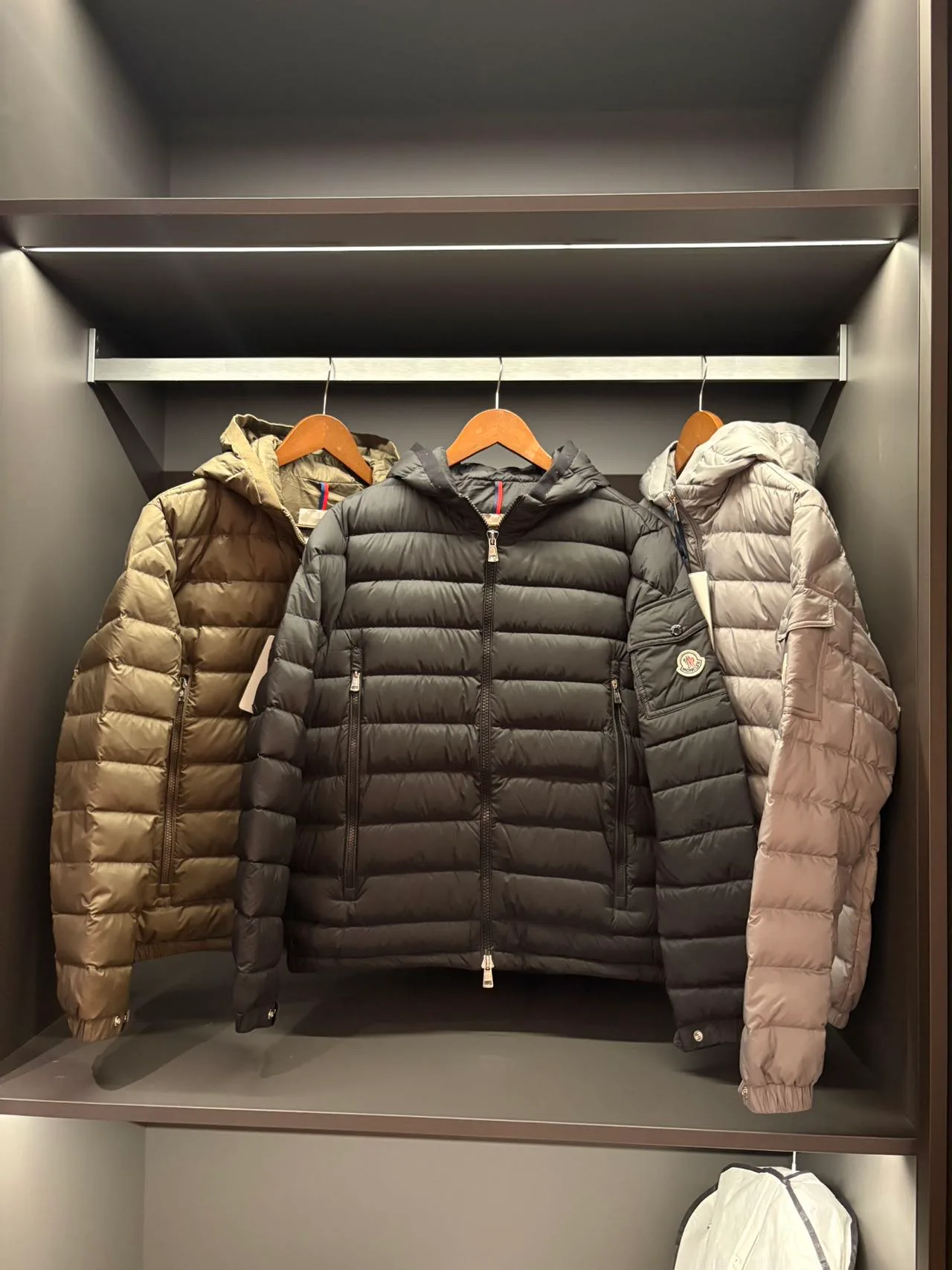 Men's Jackets And Down Jackets MONCLER 18231542