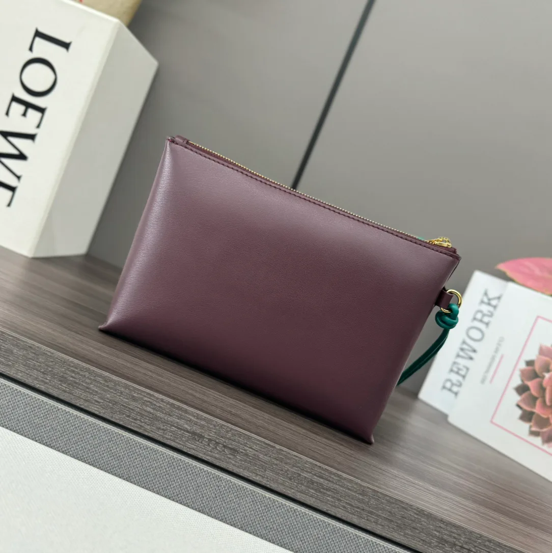 Women's Clutches LOEWE 18116461