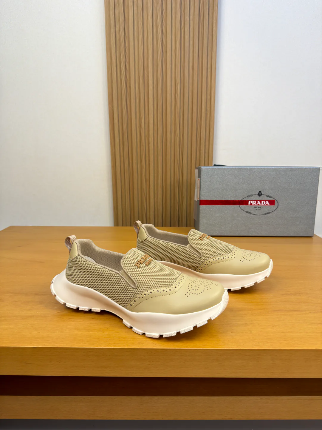 Men's Sneakers PRADA 17368534
