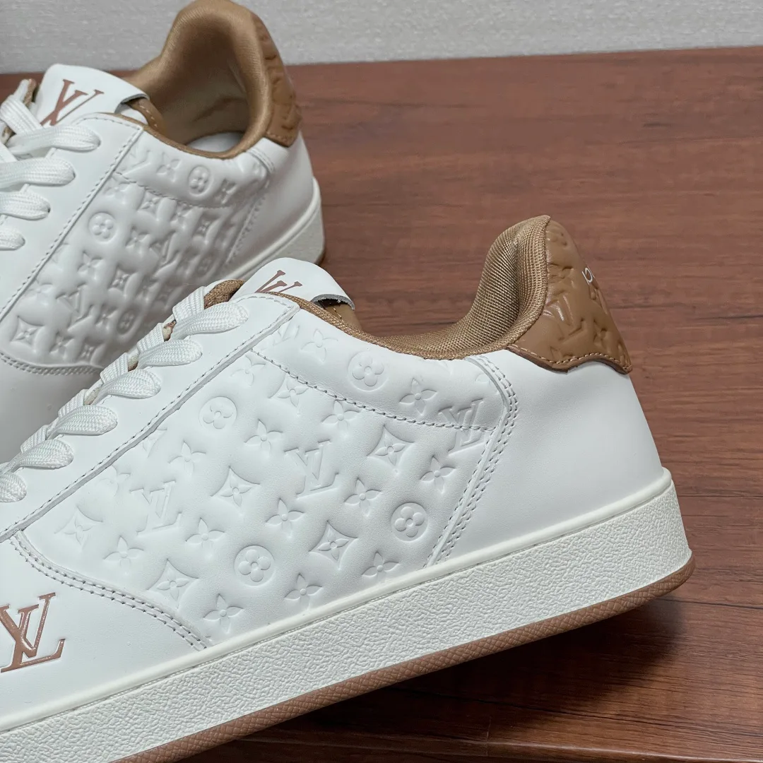 Men's Sneakers LOUIS VUITTON 17858858