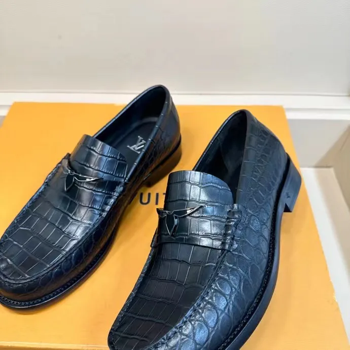 Men's Loafers And Dress Shoes LOUIS VUITTON 18193940