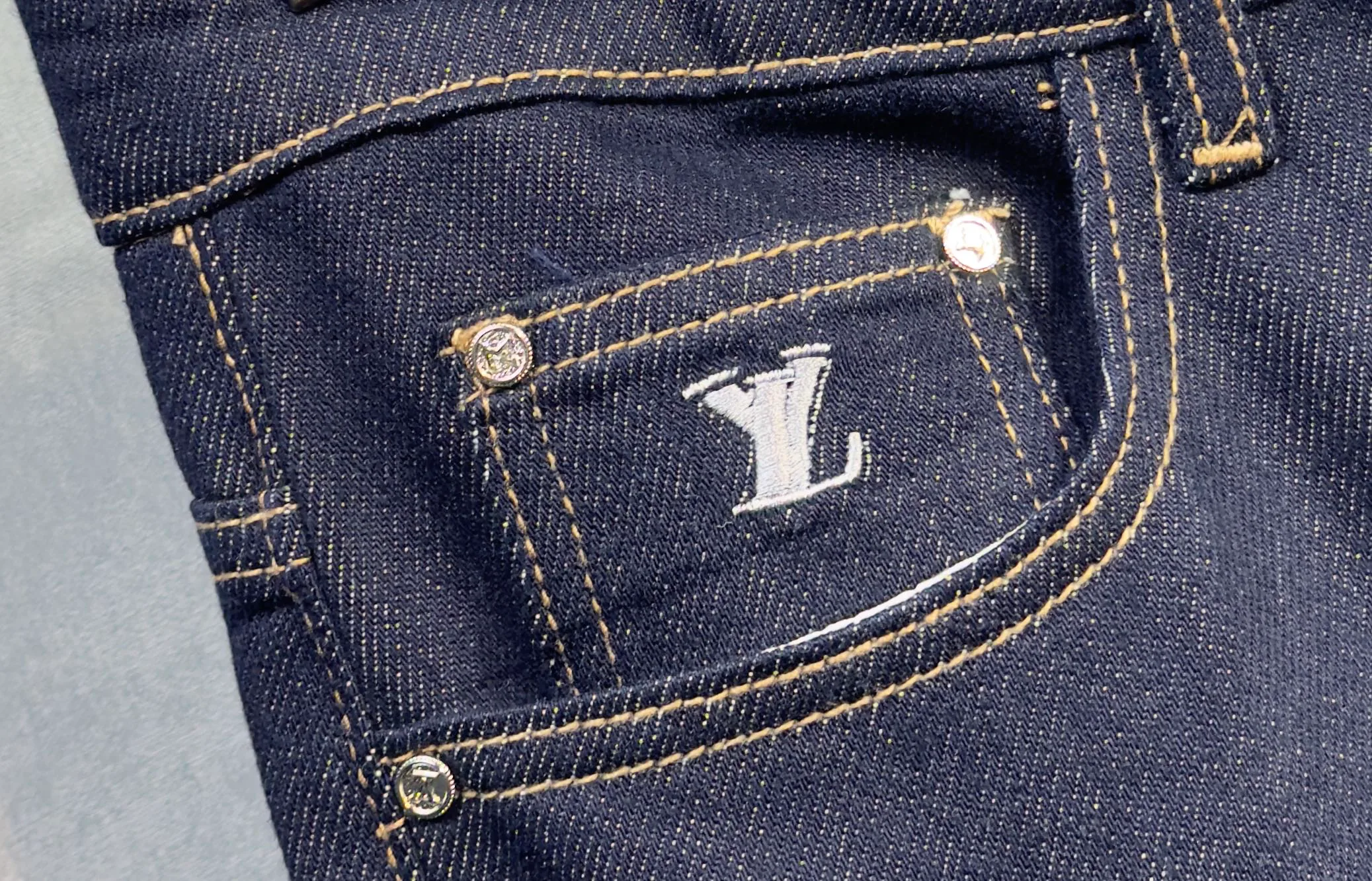Men's Jeans LOUIS VUITTON 18098392