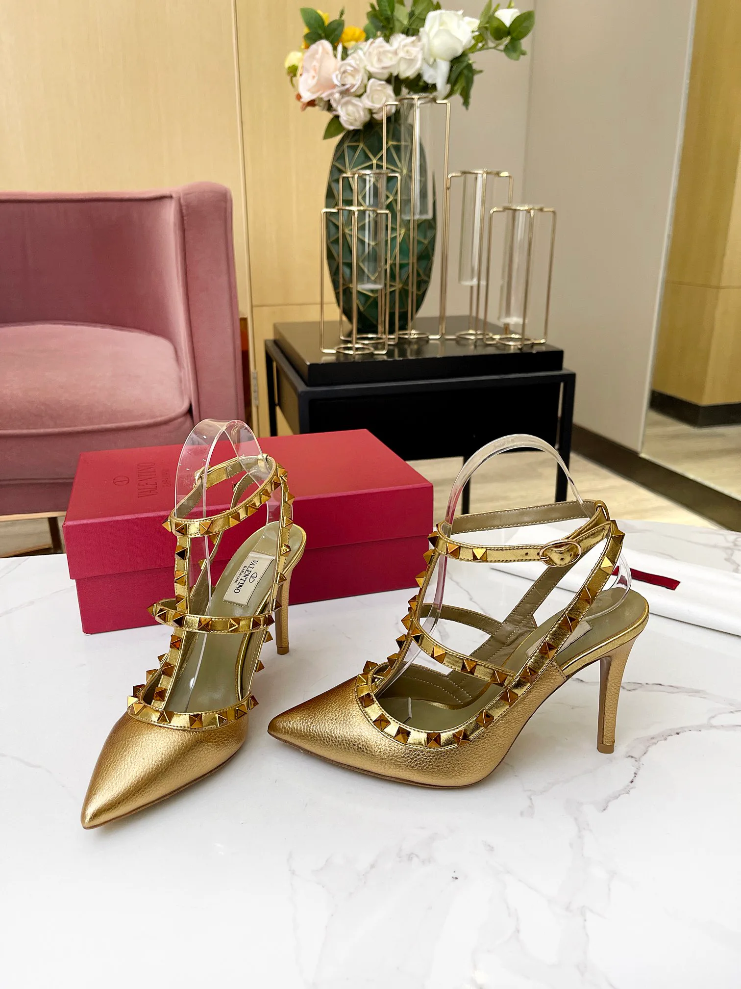 Women's Open-Toe Sandals VALENTINO 17956825