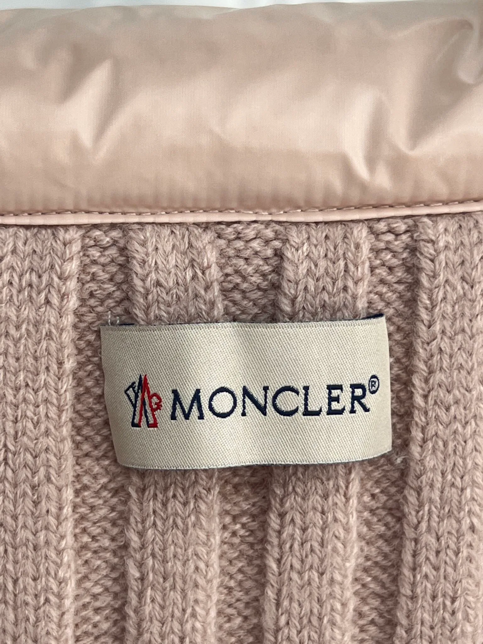 Women's Jackets And Down Jackets MONCLER 18416275