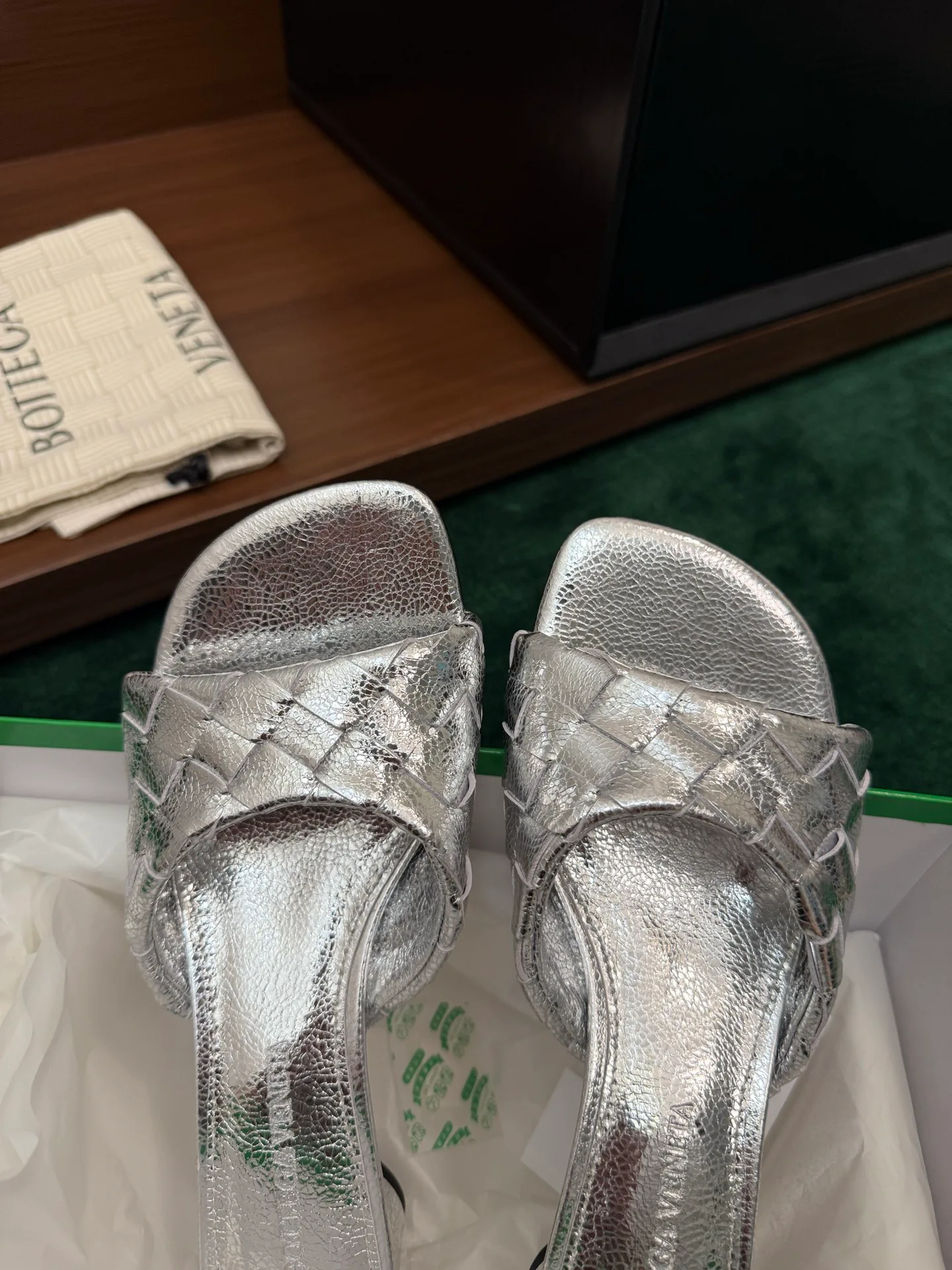 Women's Mules And Clogs BOTTEGA VENETA 17386143