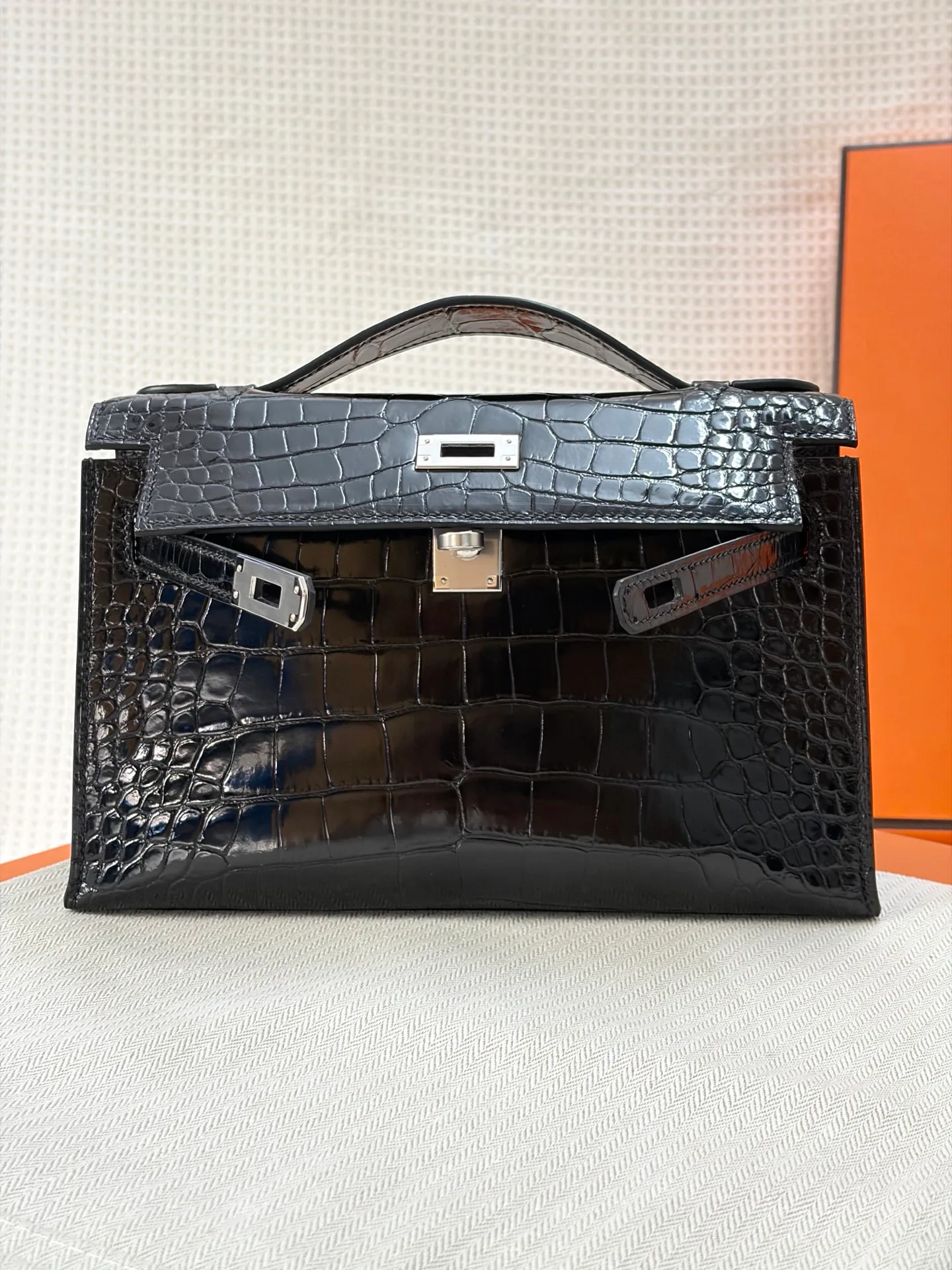 Women's Classic Handbags HERMES 18310404