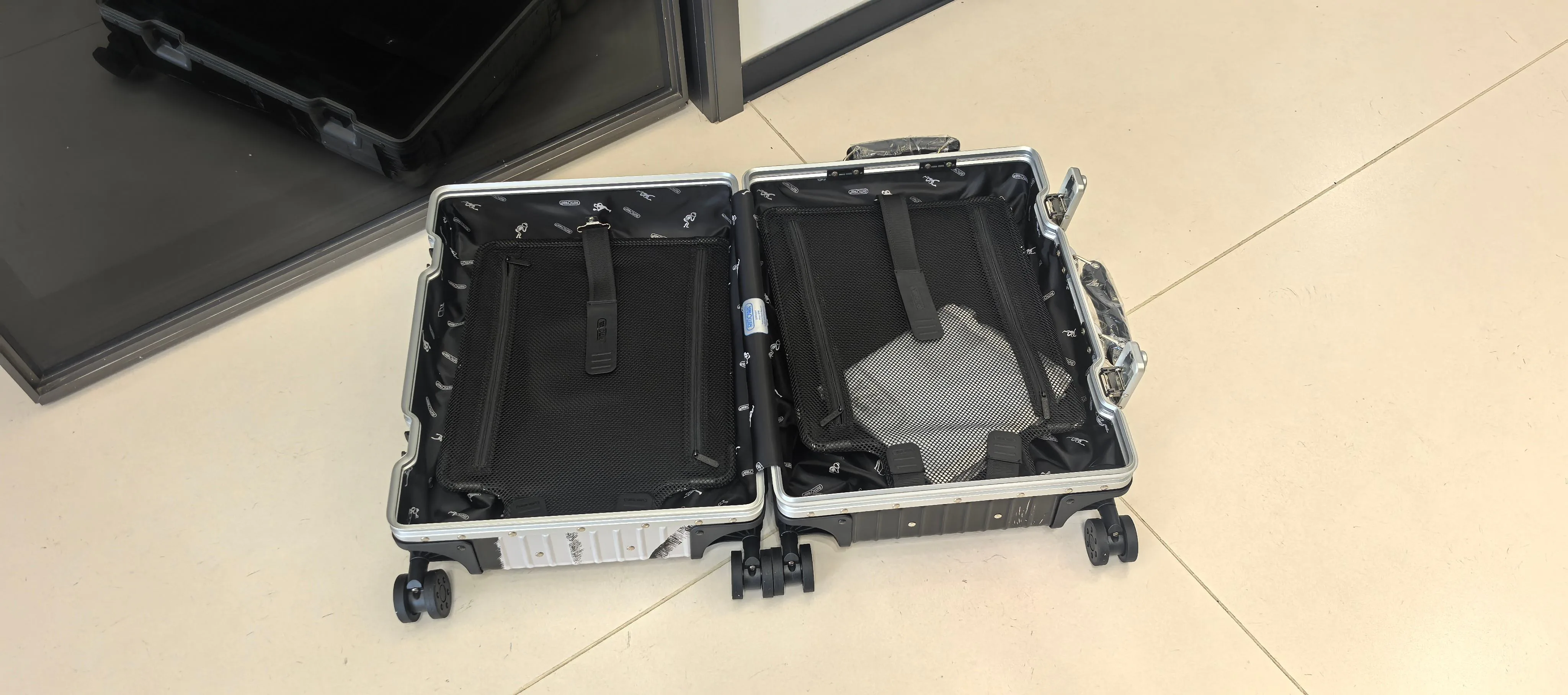 Suitcases RIMOWA 18497595