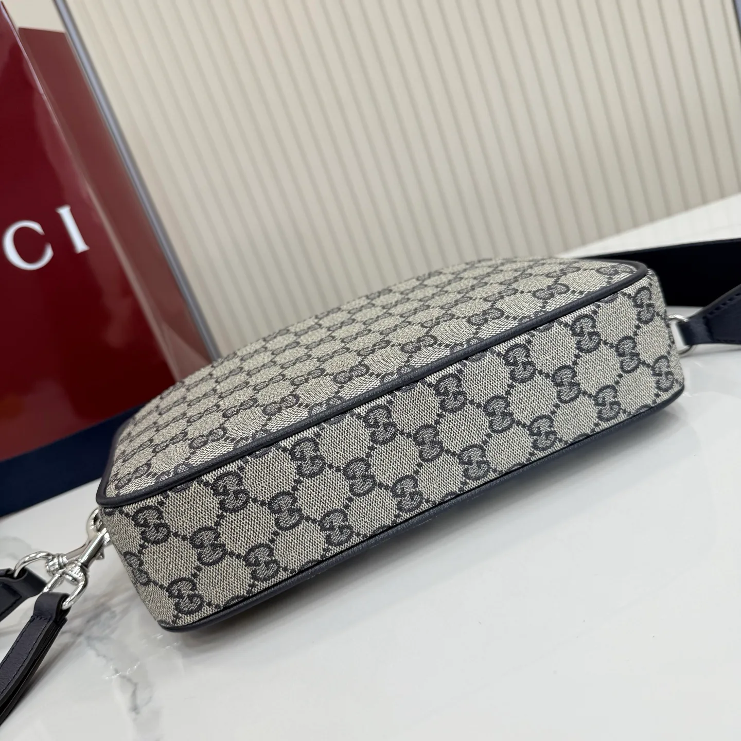 Women's Shoulder Bags GUCCI 17947864