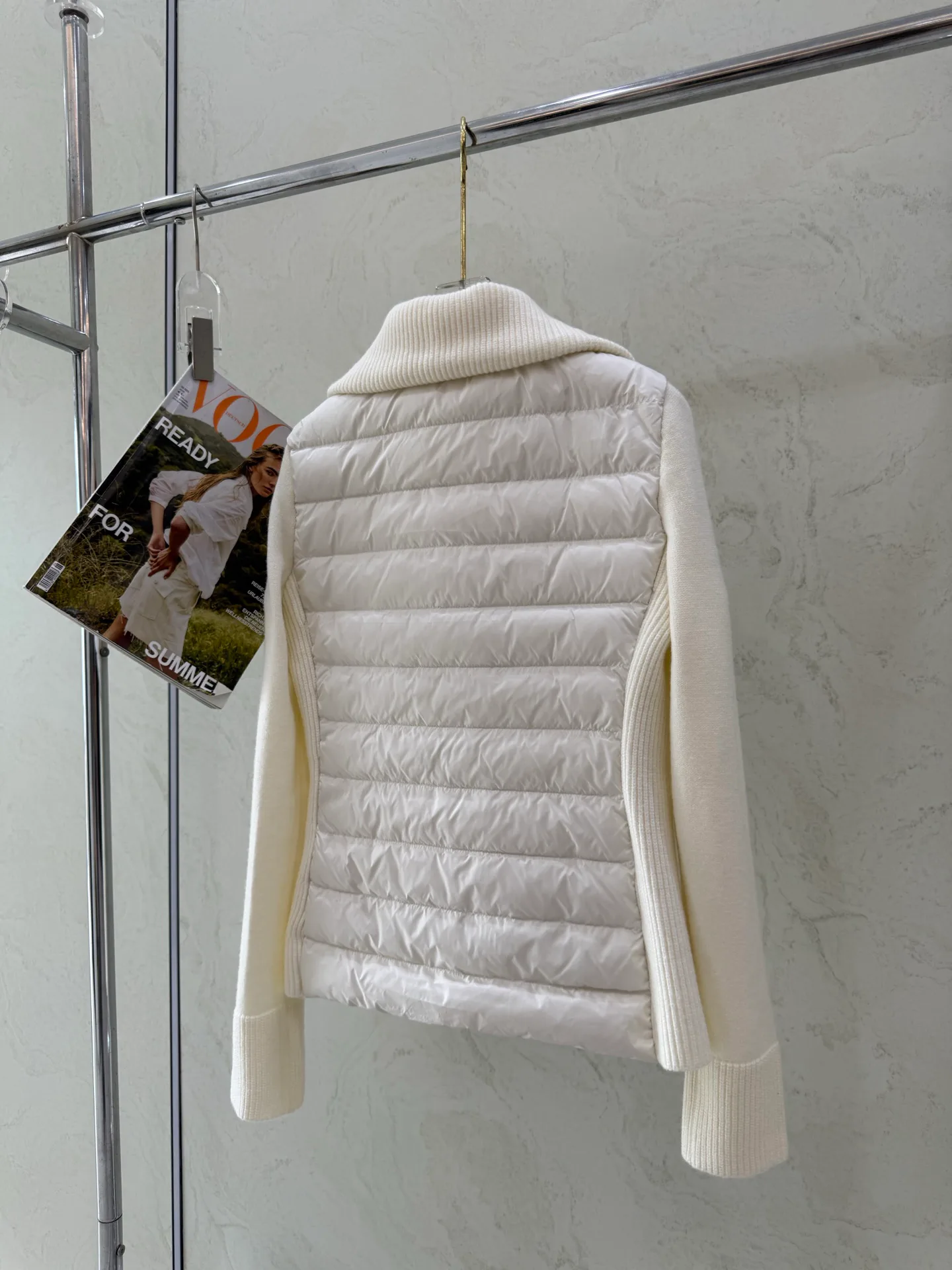 Women's Jackets And Down Jackets MONCLER 17918880