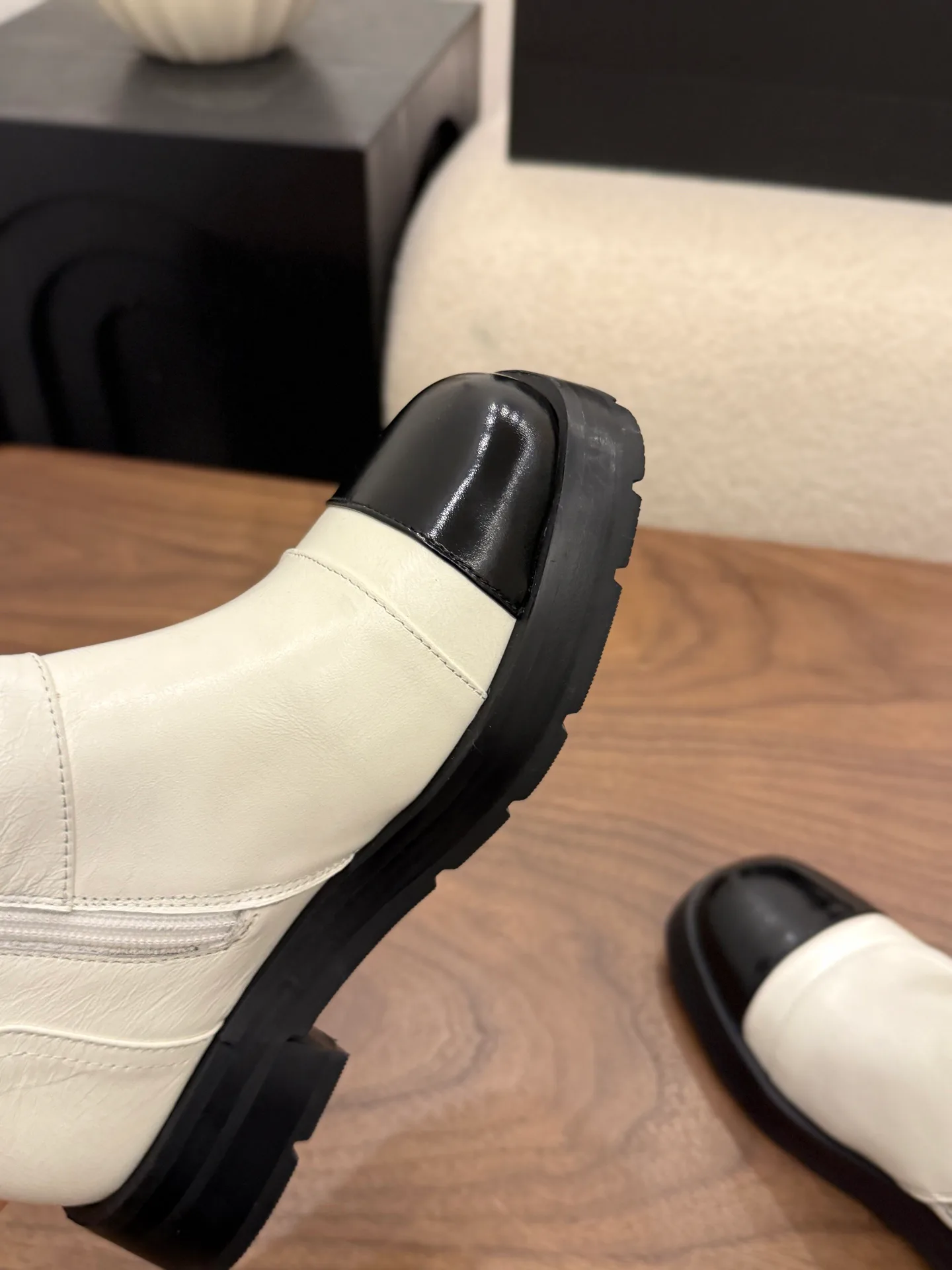 Women's Boots CHANEL 18323368