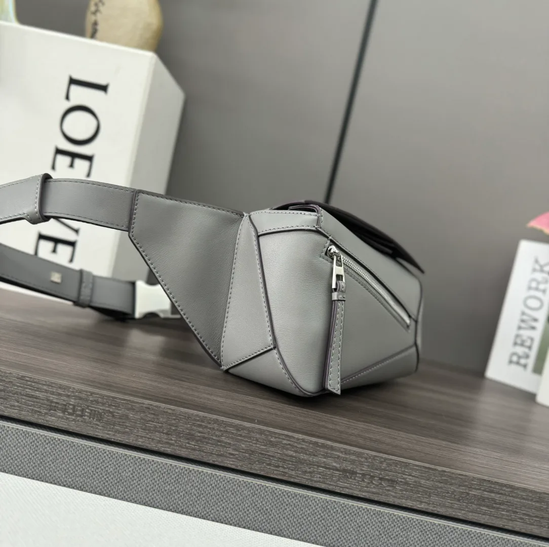 Women's Belt Bags LOEWE 18231891