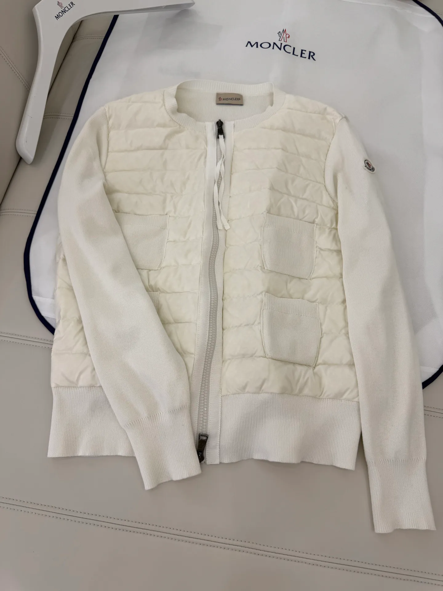 Women's Jackets And Down Jackets MONCLER 17122201