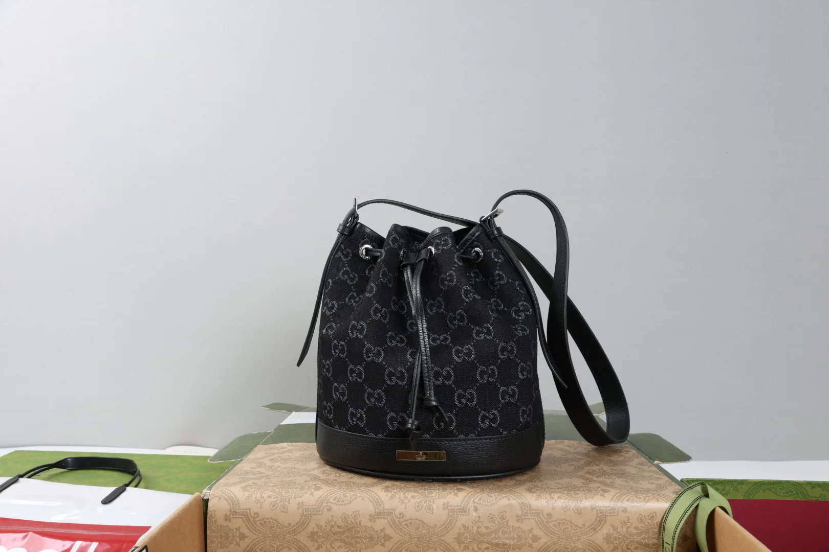 Women's Classic Handbags GUCCI 18065455