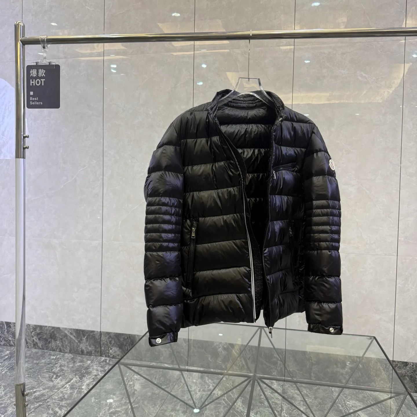 Куртки И Пуховики Мужские Moncler 18684587