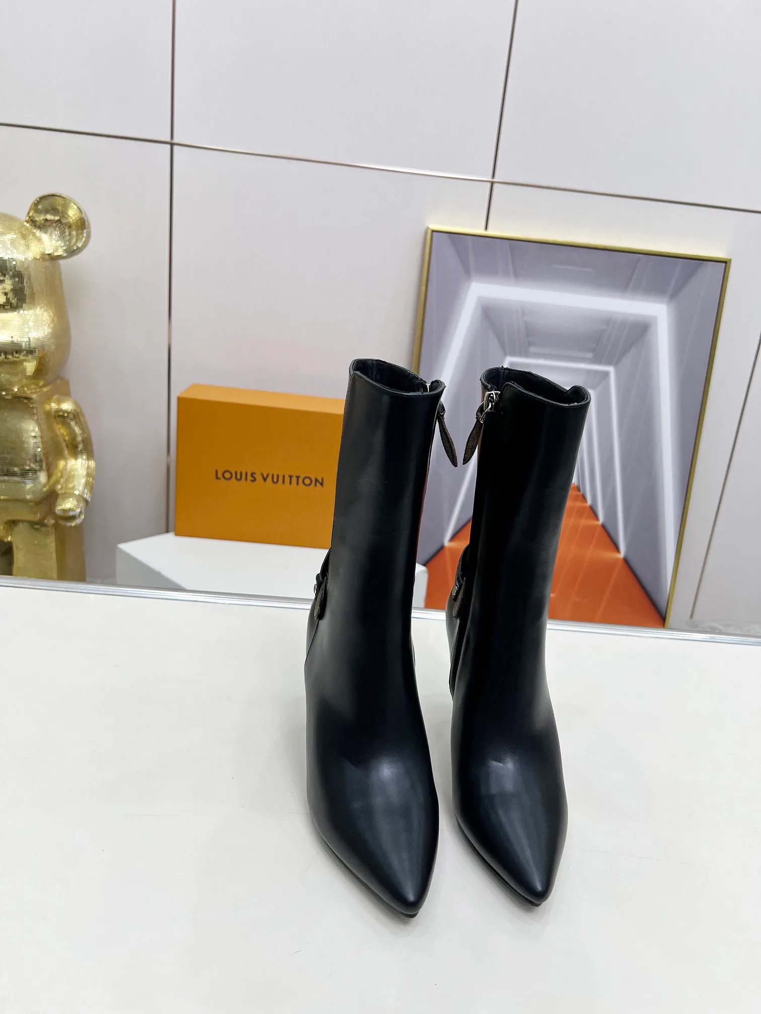 Women's Booties LOUIS VUITTON 18362255