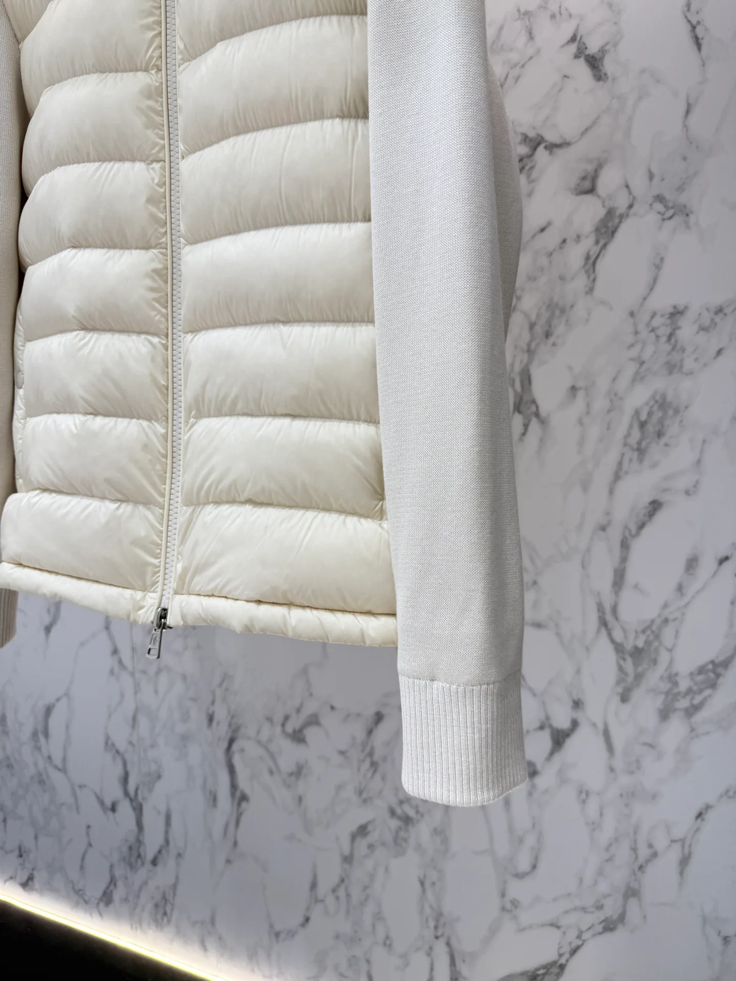 Men's Jackets And Down Jackets MONCLER 18480843