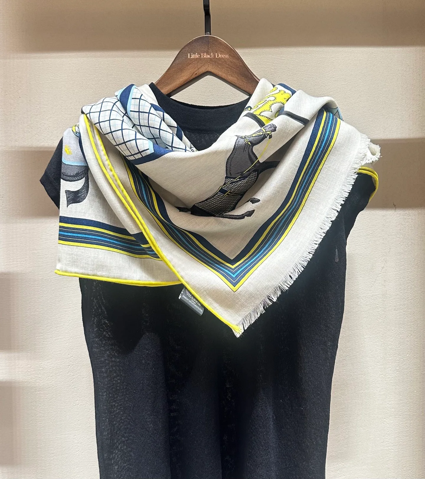 Scarves HERMES 18222482