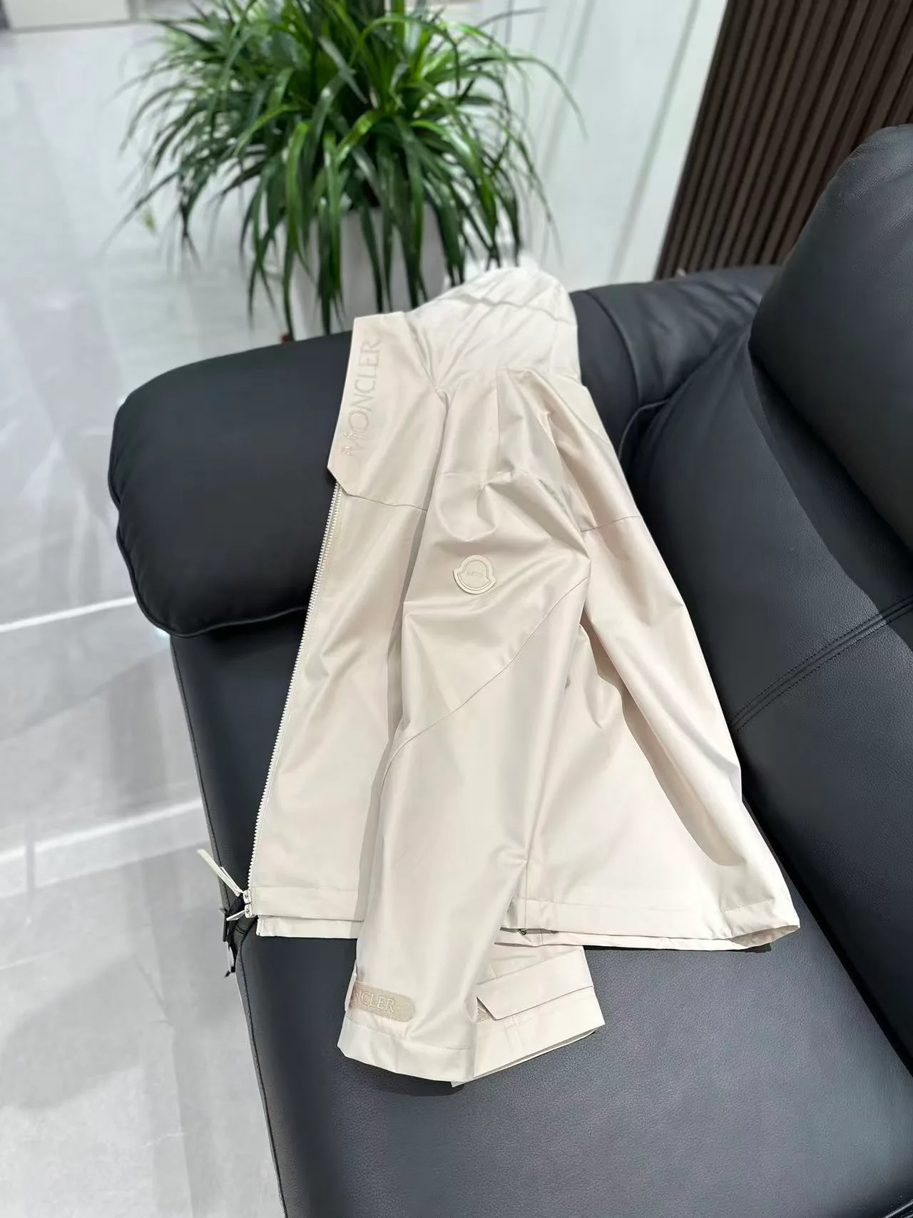 Men's Jackets And Down Jackets MONCLER 18510170