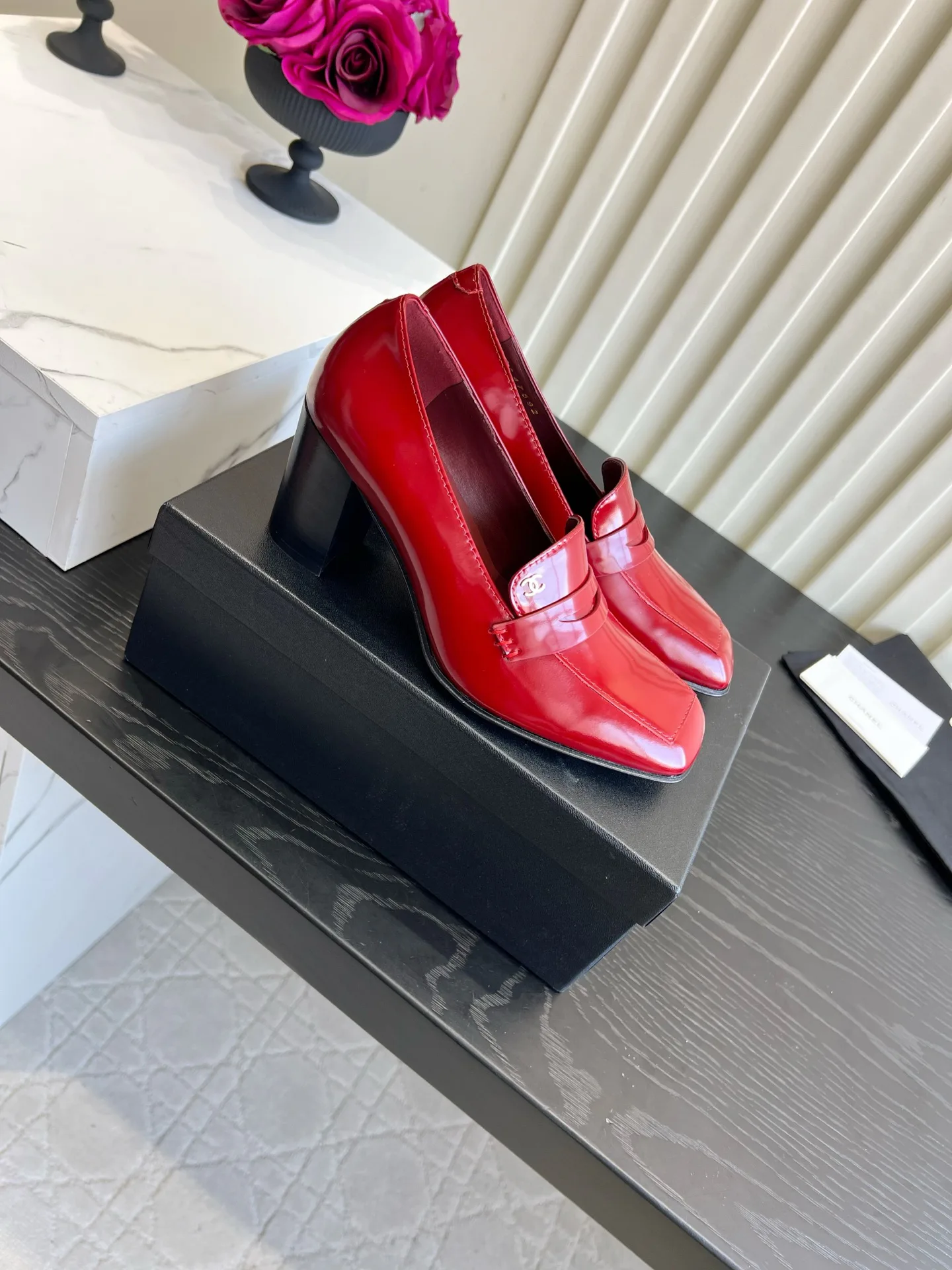 Women's Loafers And Moccasins CHANEL 18223042