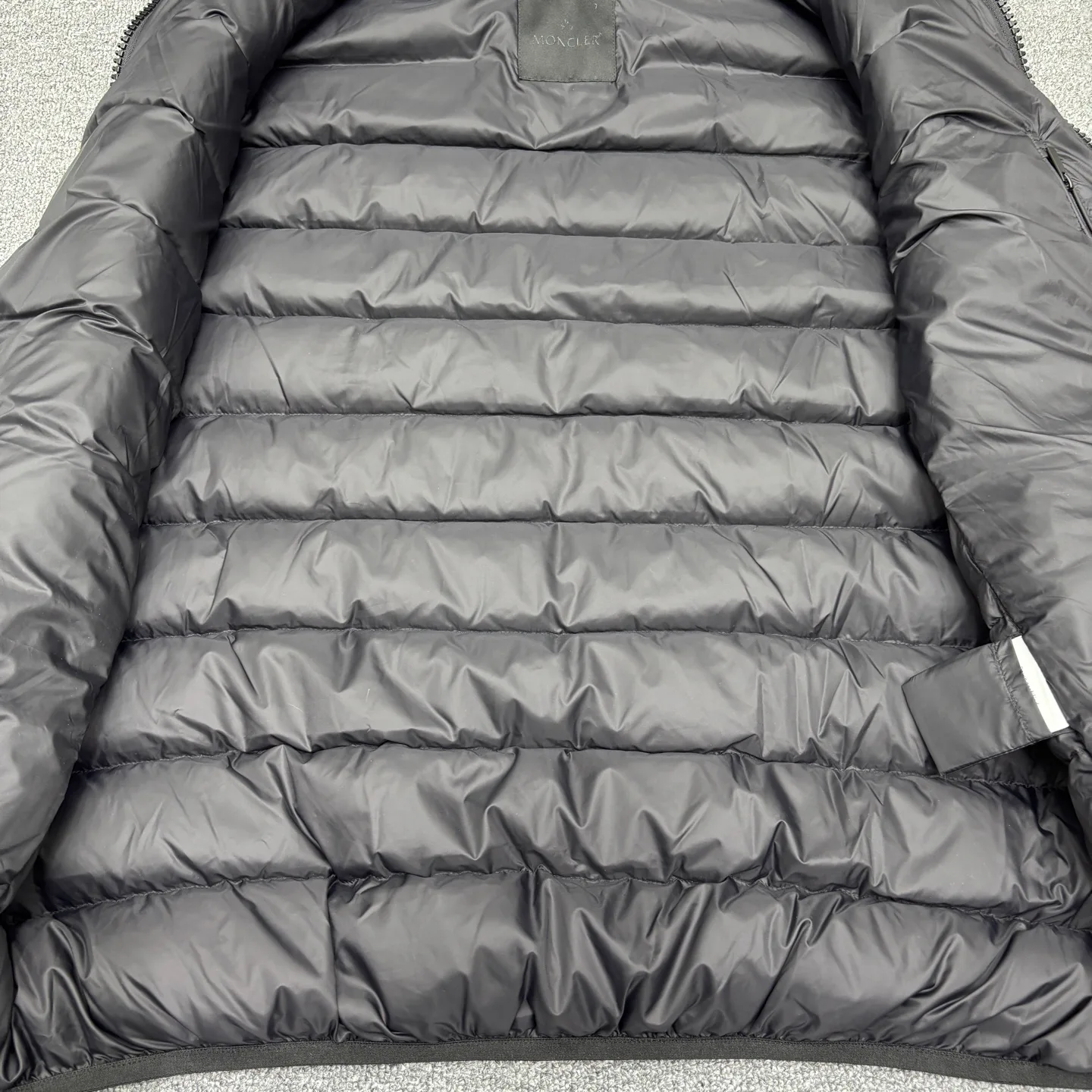 Men's Vests MONCLER 18334175