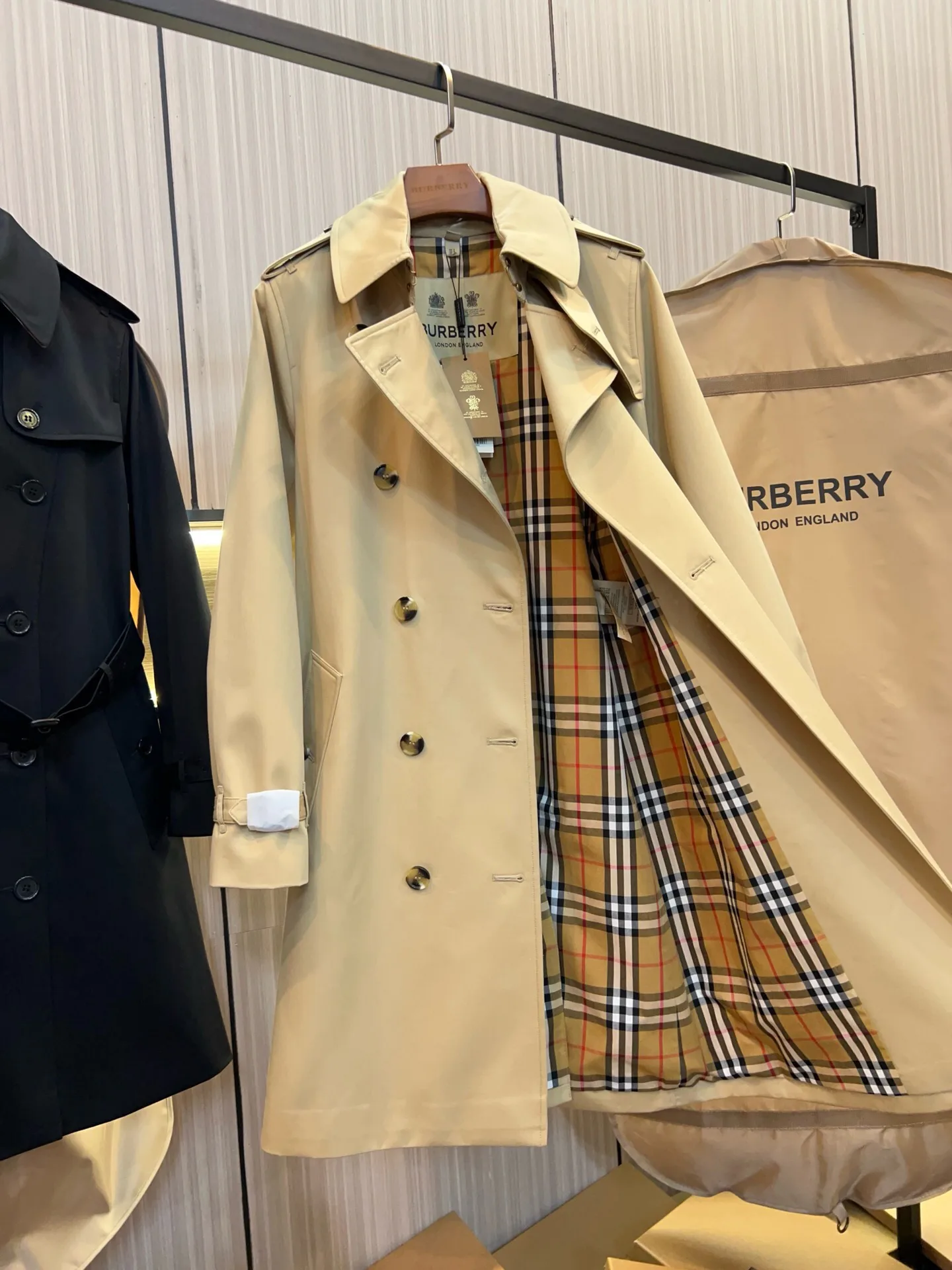 Women's Trench Coats BURBERRY 18145401