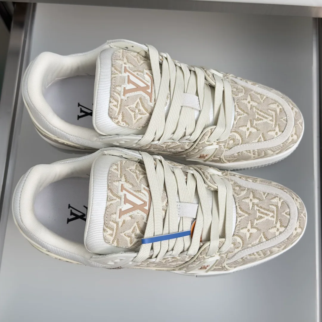 Women's Sneakers LOUIS VUITTON 17772023